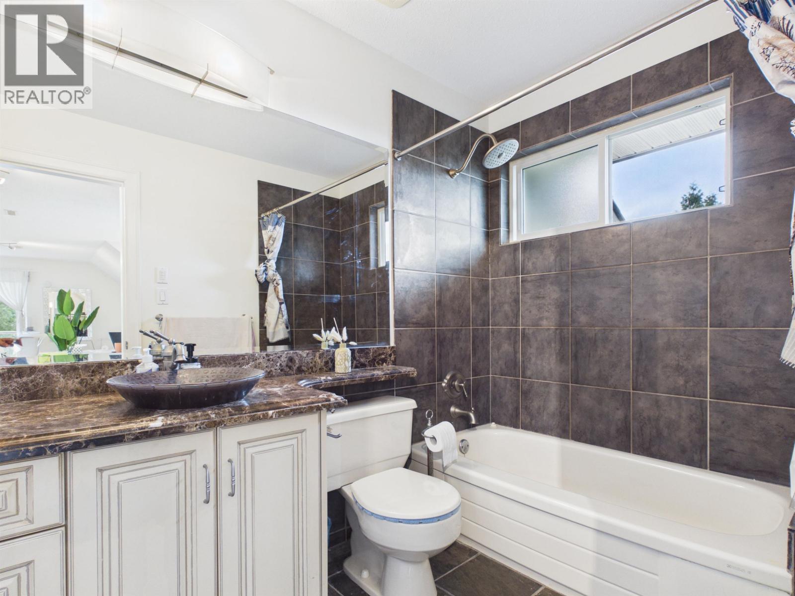 2779 Sylvan Place, Coquitlam, British Columbia V3C 5A6 - Photo 38 - R3158485