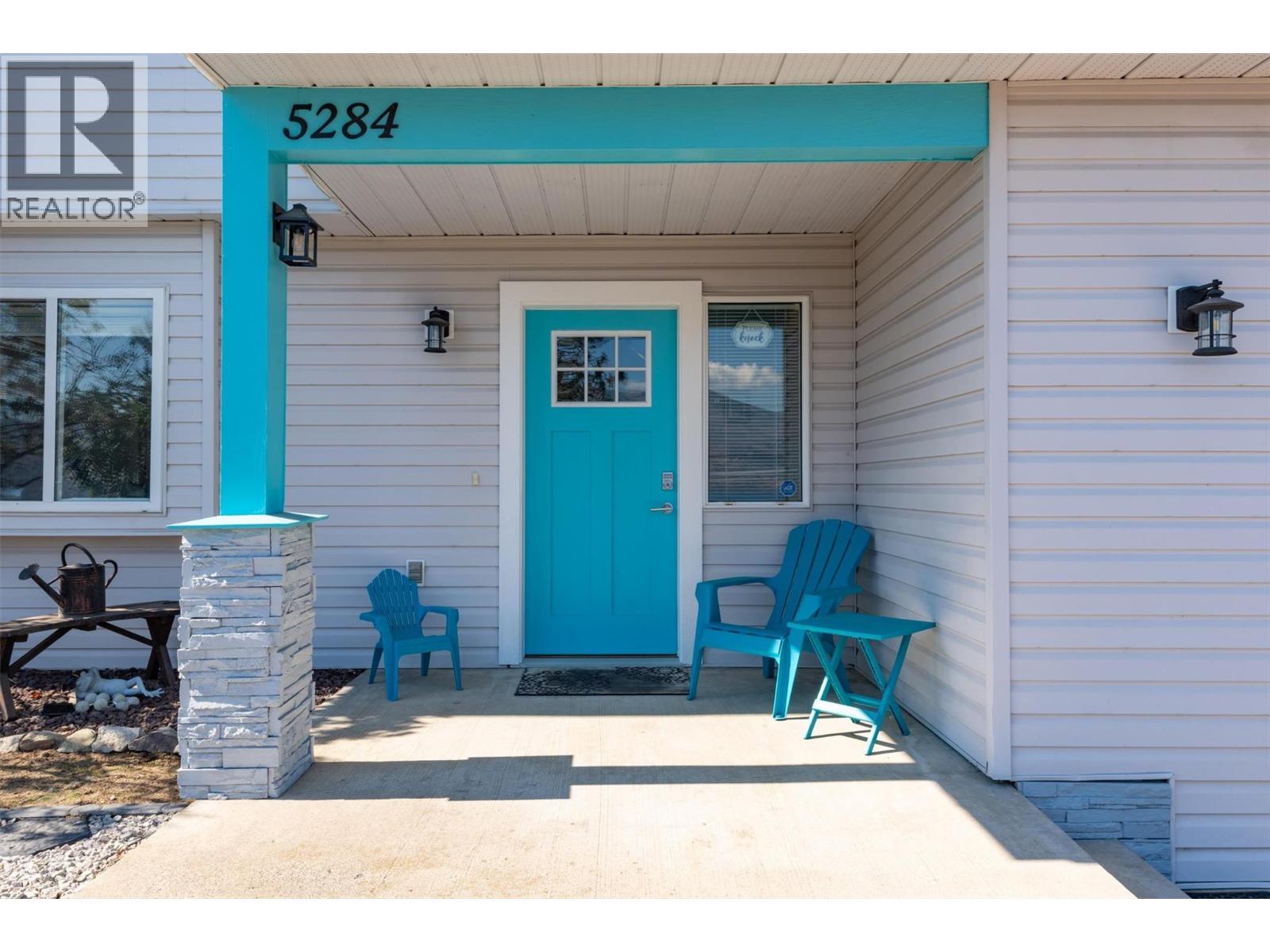 5284 Clarence Road, Peachland, British Columbia