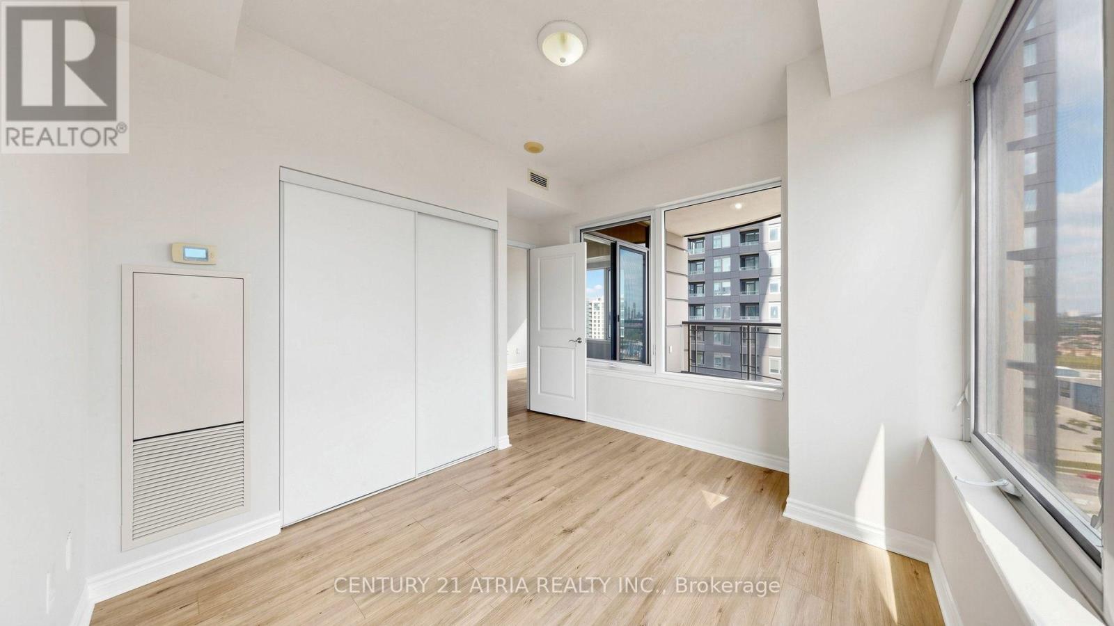 1802 - 385 Prince Of Wales Drive, Mississauga, Ontario  L5B 0C6 - Photo 23 - W13713248