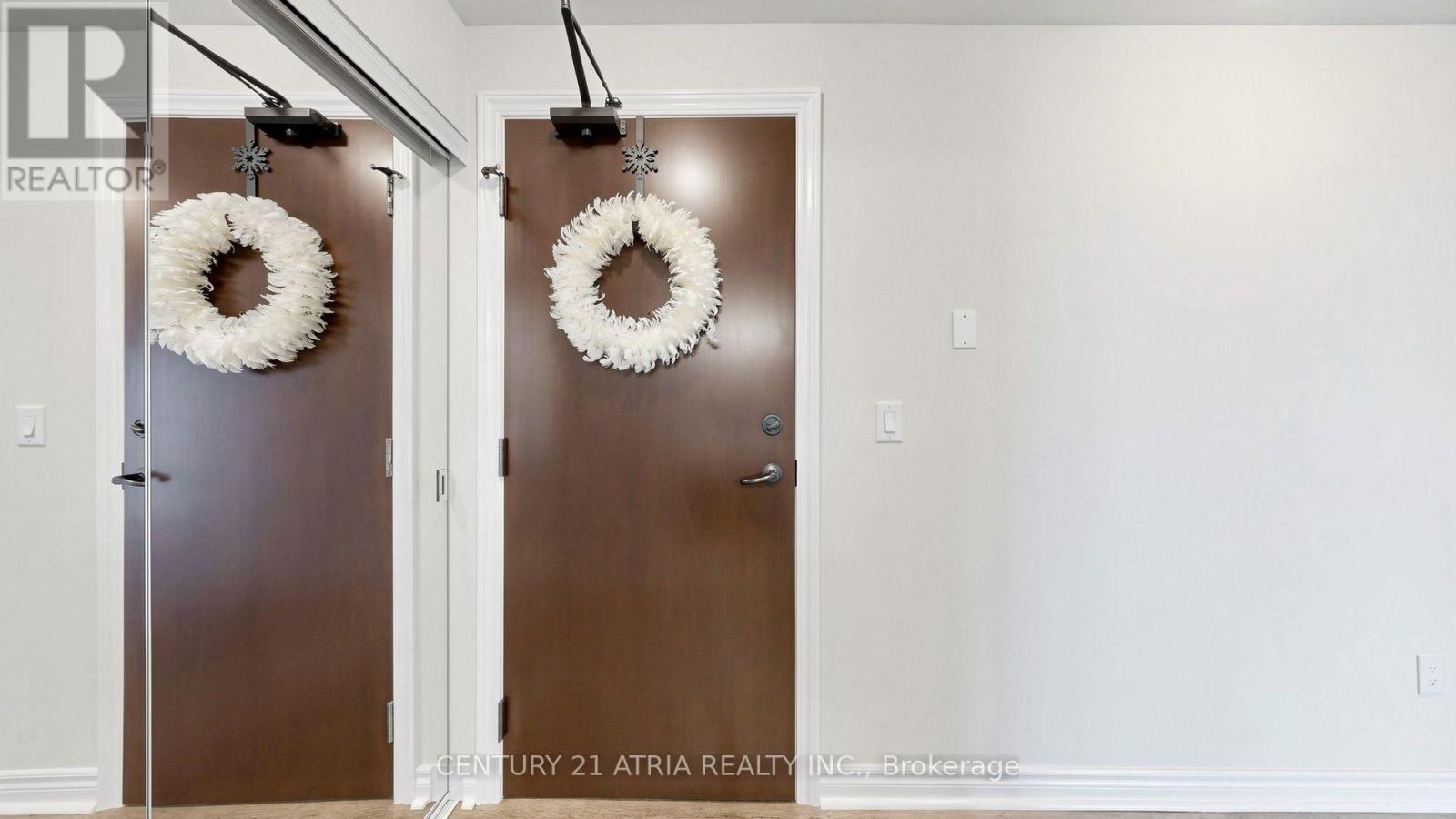 1802 - 385 Prince Of Wales Drive, Mississauga, Ontario  L5B 0C6 - Photo 32 - W13713248