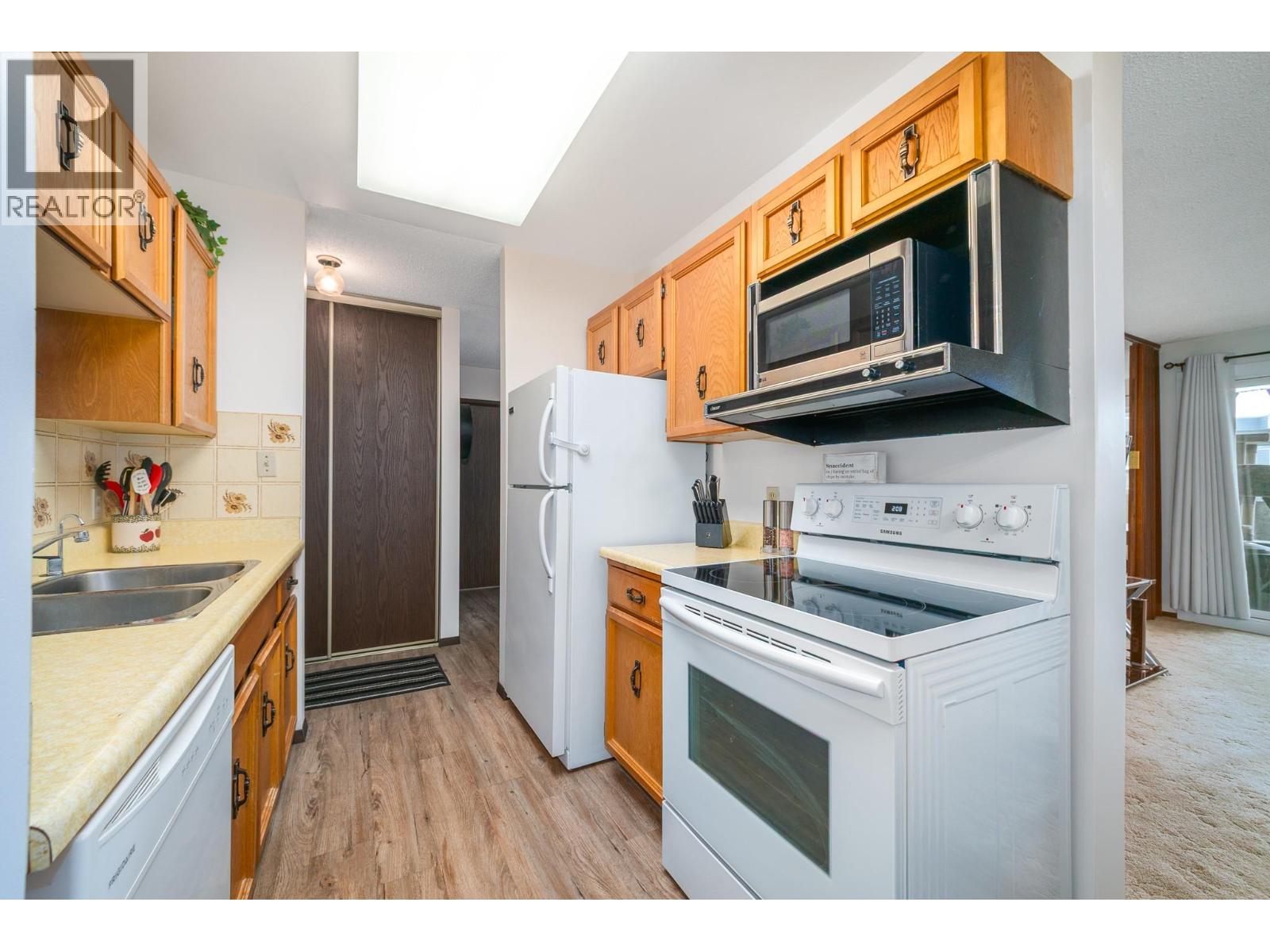 495 All Star Court Unit# 327, Kelowna, British Columbia  V1X 5N7 - Photo 11 - 10398791