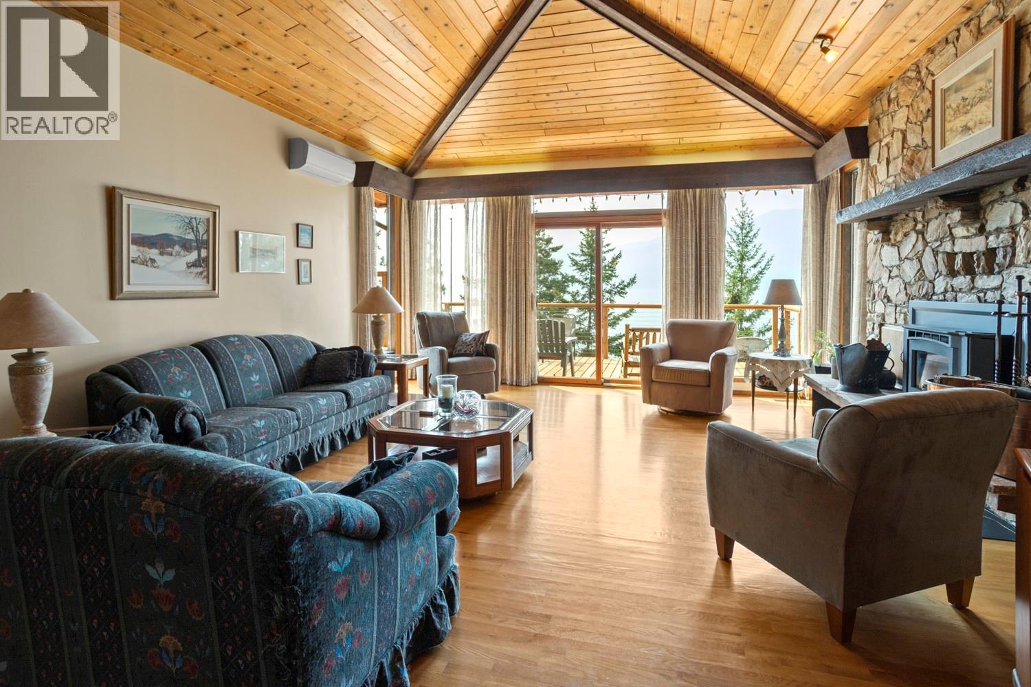 9813 3a Highway, Twin Bays, British Columbia V0B 1A1 - Photo 11 - 10398222