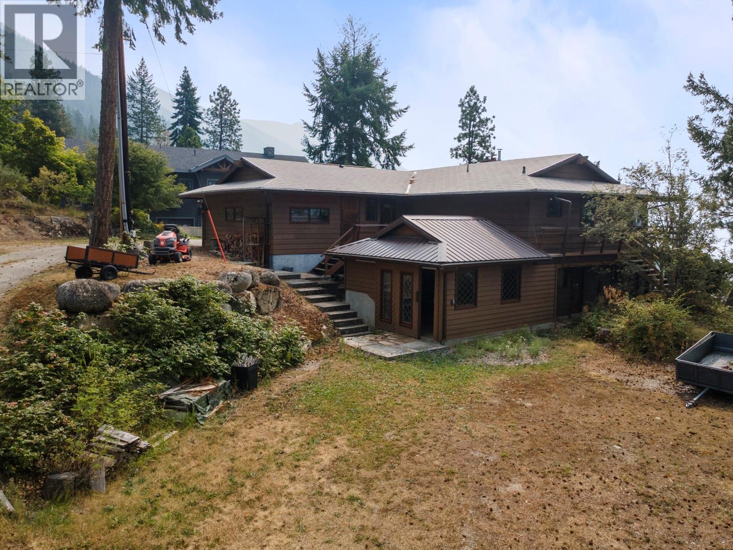 9813 3a Highway, Twin Bays, British Columbia V0B 1A1 - Photo 2 - 10398222