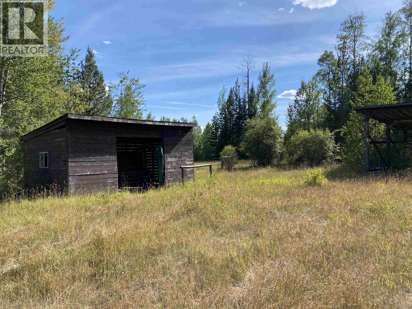 7188 Grossett Road, Bridge Lake, British Columbia  V0K 1X2 - Photo 29 - R3157976
