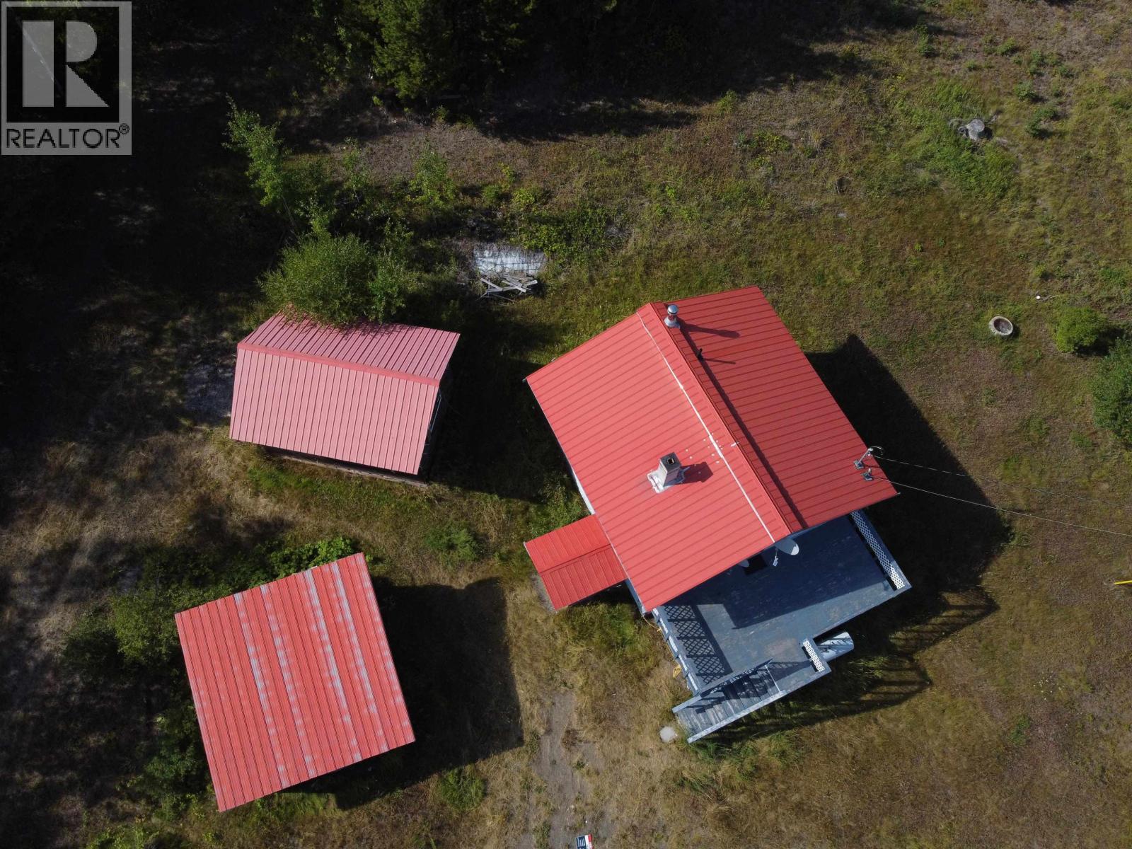 7188 Grossett Road, Bridge Lake, British Columbia  V0K 1X2 - Photo 4 - R3157976