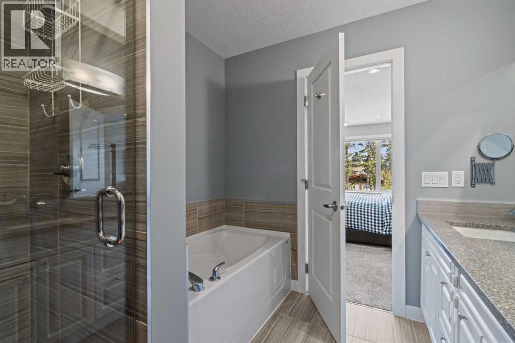 6417 34 Avenue Nw, Calgary, Alberta  T3B 1M9 - Photo 12 - A2312997