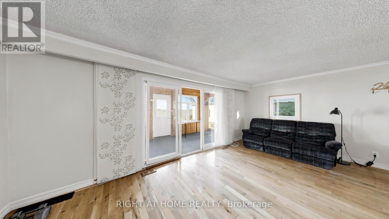 36 Shirlea Boulevard, Georgina, Ontario  L4P 1K9 - Photo 14 - N13716190