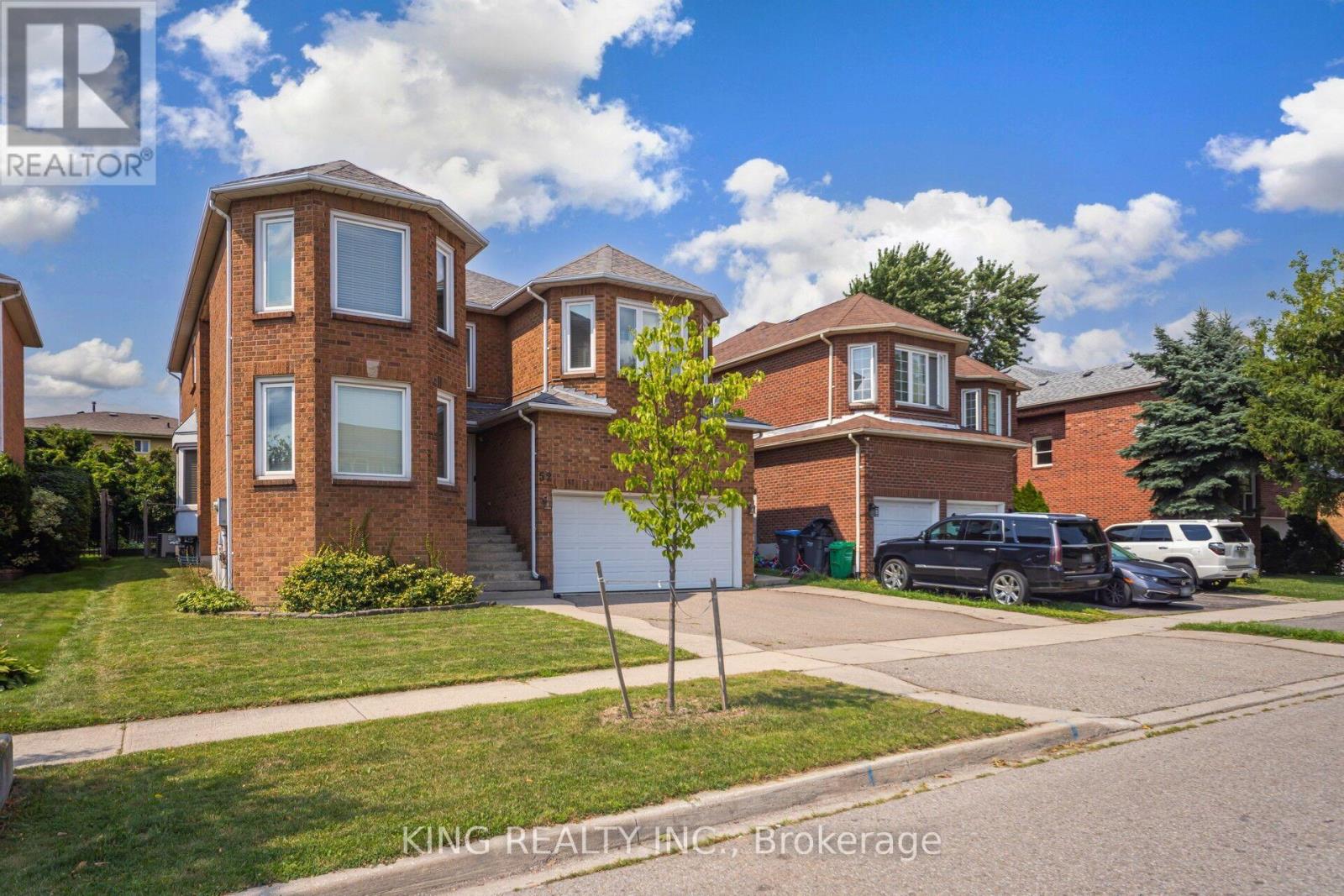 52 Leeward Drive, Brampton, Ontario  L6S 5V8 - Photo 1 - W13716154