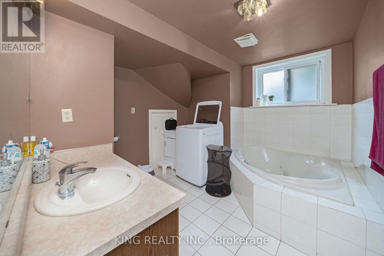 52 Leeward Drive, Brampton, Ontario  L6S 5V8 - Photo 44 - W13716154