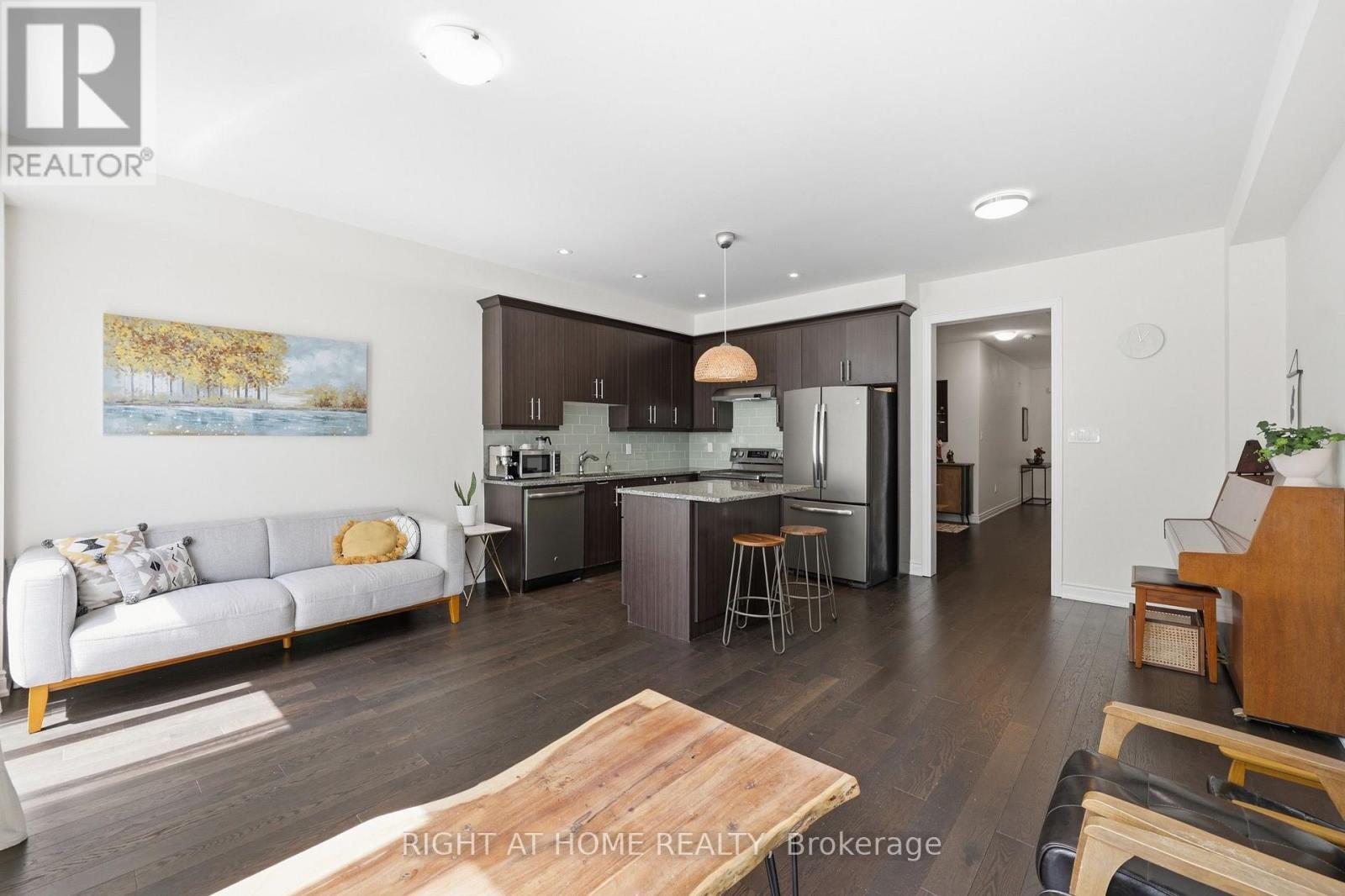52 Upper Canada Court, Halton Hills, Ontario  L7G 0L1 - Photo 10 - W13716178