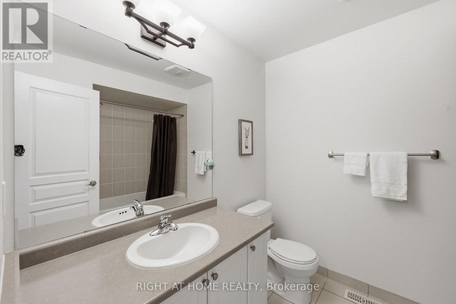 52 Upper Canada Court, Halton Hills, Ontario  L7G 0L1 - Photo 22 - W13716178