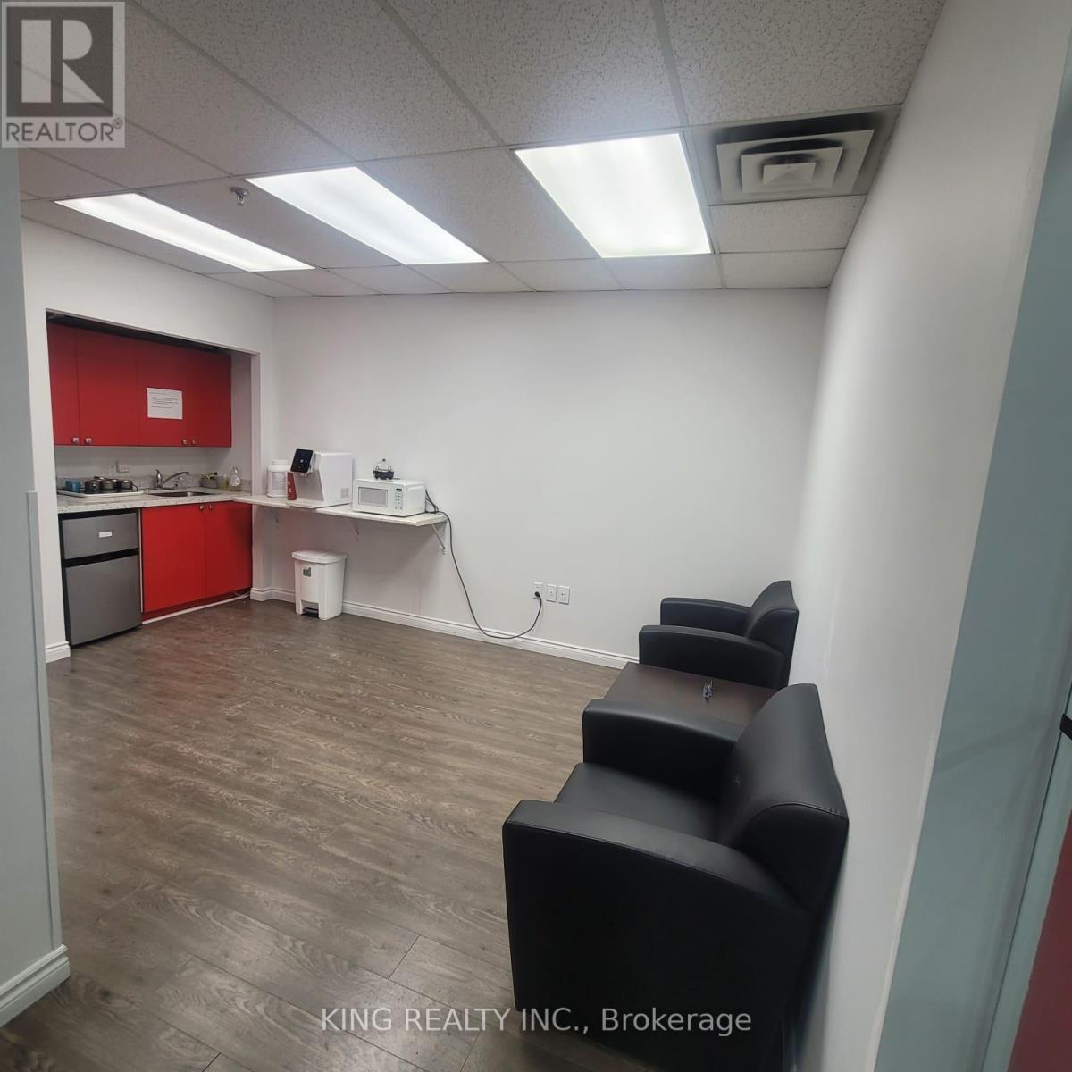 7-104 - 2600 Skymark Avenue, Mississauga, Ontario  L4W 5B2 - Photo 4 - W13716192