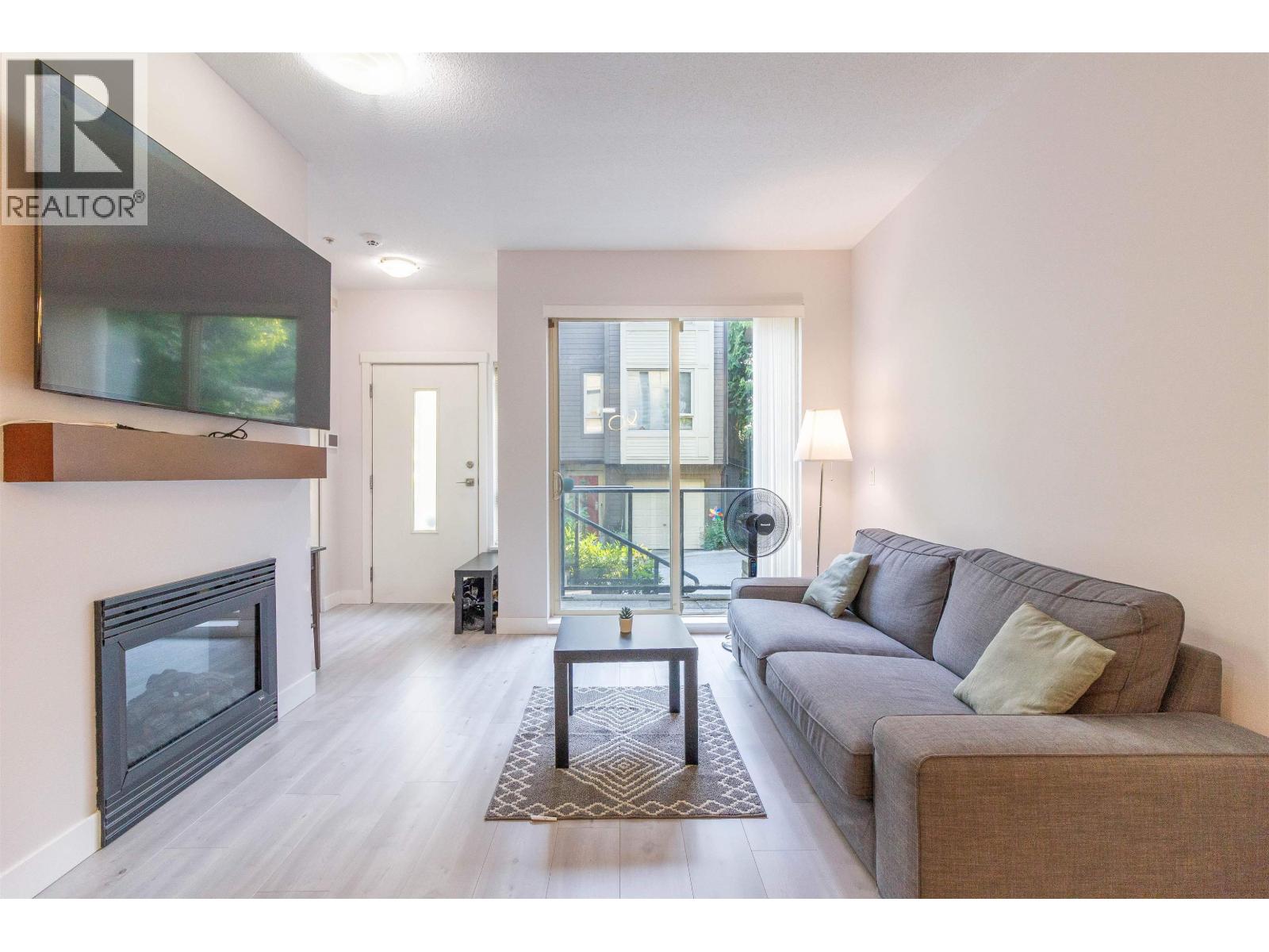 32 9229 University Crescent, Burnaby, British Columbia V5A 4Z2 - Photo 3 - R3159091