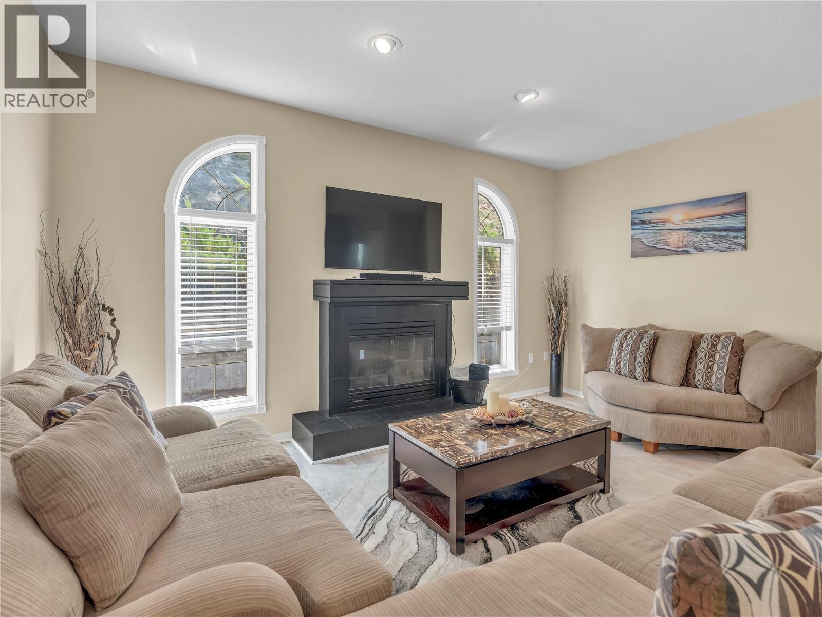 3257 Juniper Drive, Naramata, British Columbia  V0H 1N1 - Photo 5 - 10386889