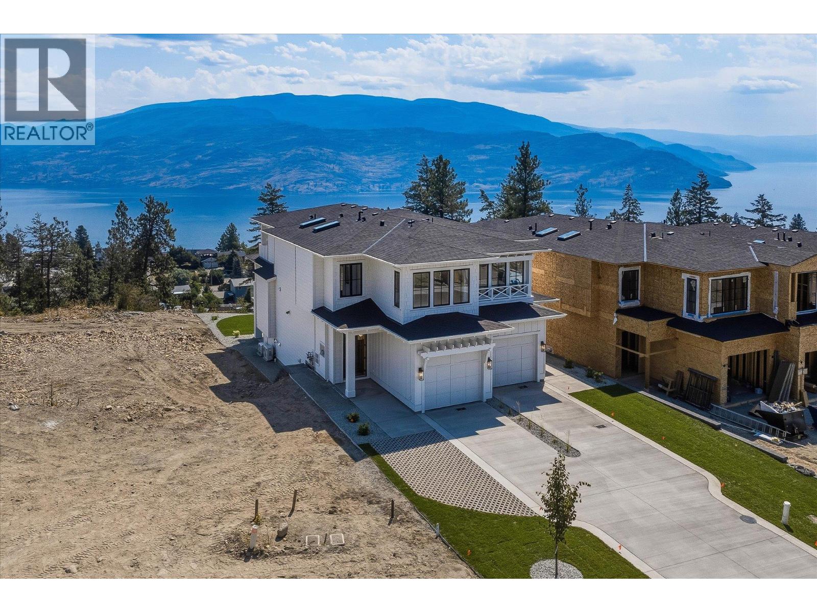 6181 Brigade Court, Peachland, British Columbia  V0H 1X7 - Photo 2 - 10398909