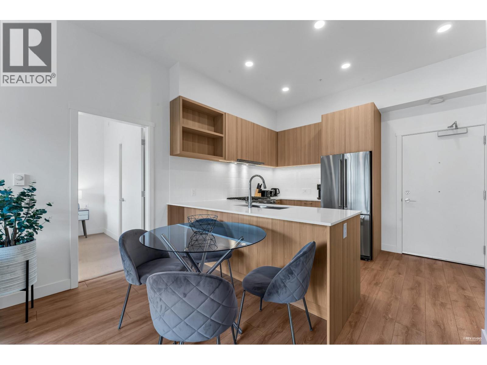 403 741 Anskar Court, Coquitlam, British Columbia V3J 0N3 - Photo 4 - R3159141