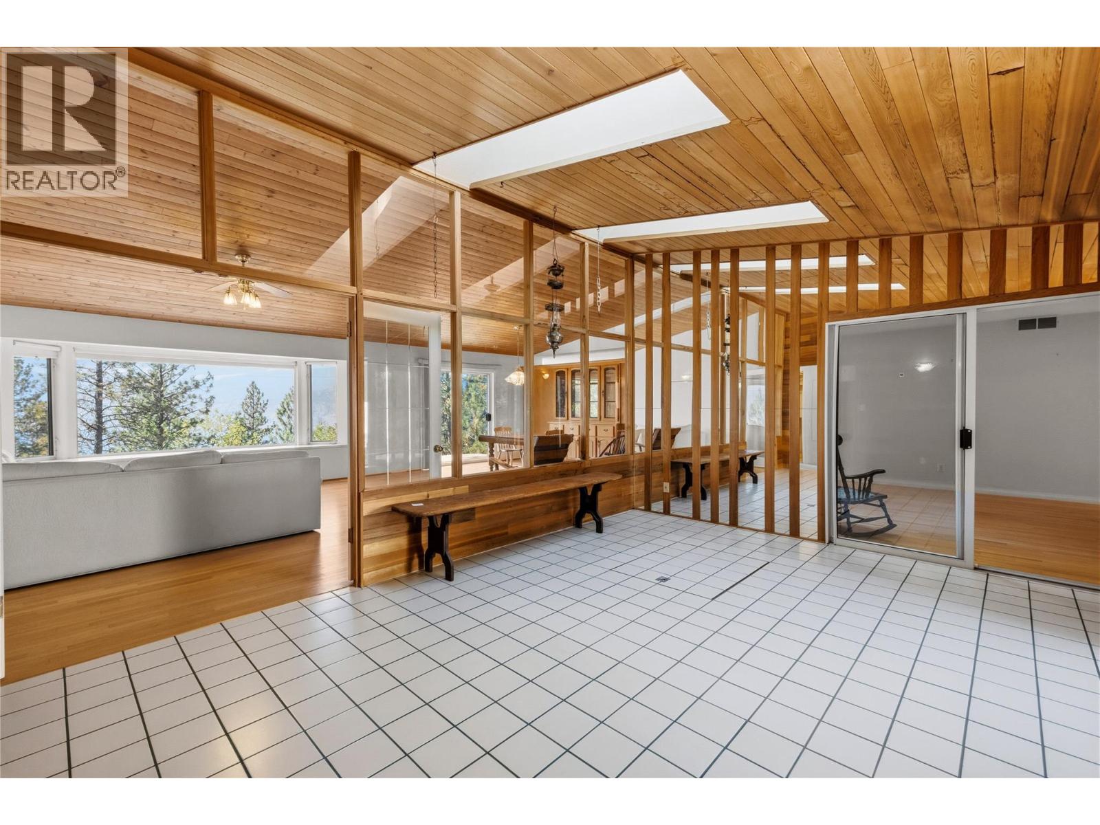 1970 Sutherland Road, Penticton, British Columbia  V2A 8T8 - Photo 3 - 10398690