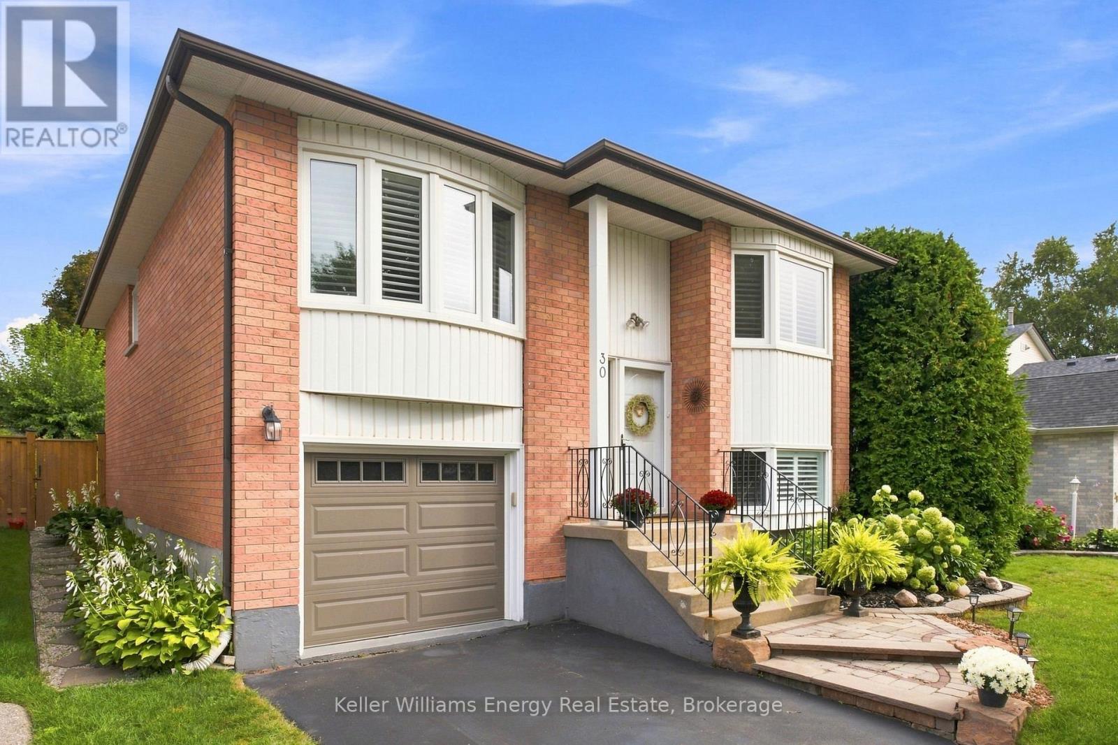 30 Alderbrook Drive, Clarington, Ontario  L1E 1Z6 - Photo 2 - E13716240