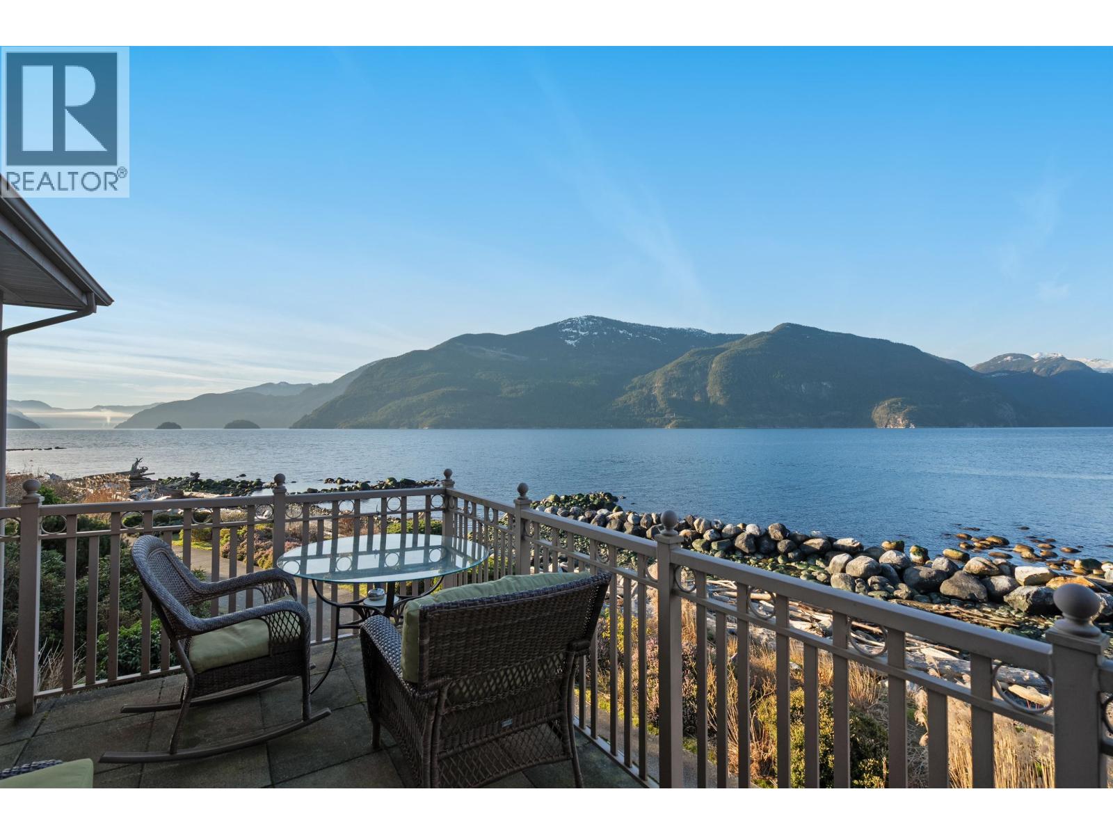 7 BEACH DRIVE, West Vancouver, British Columbia