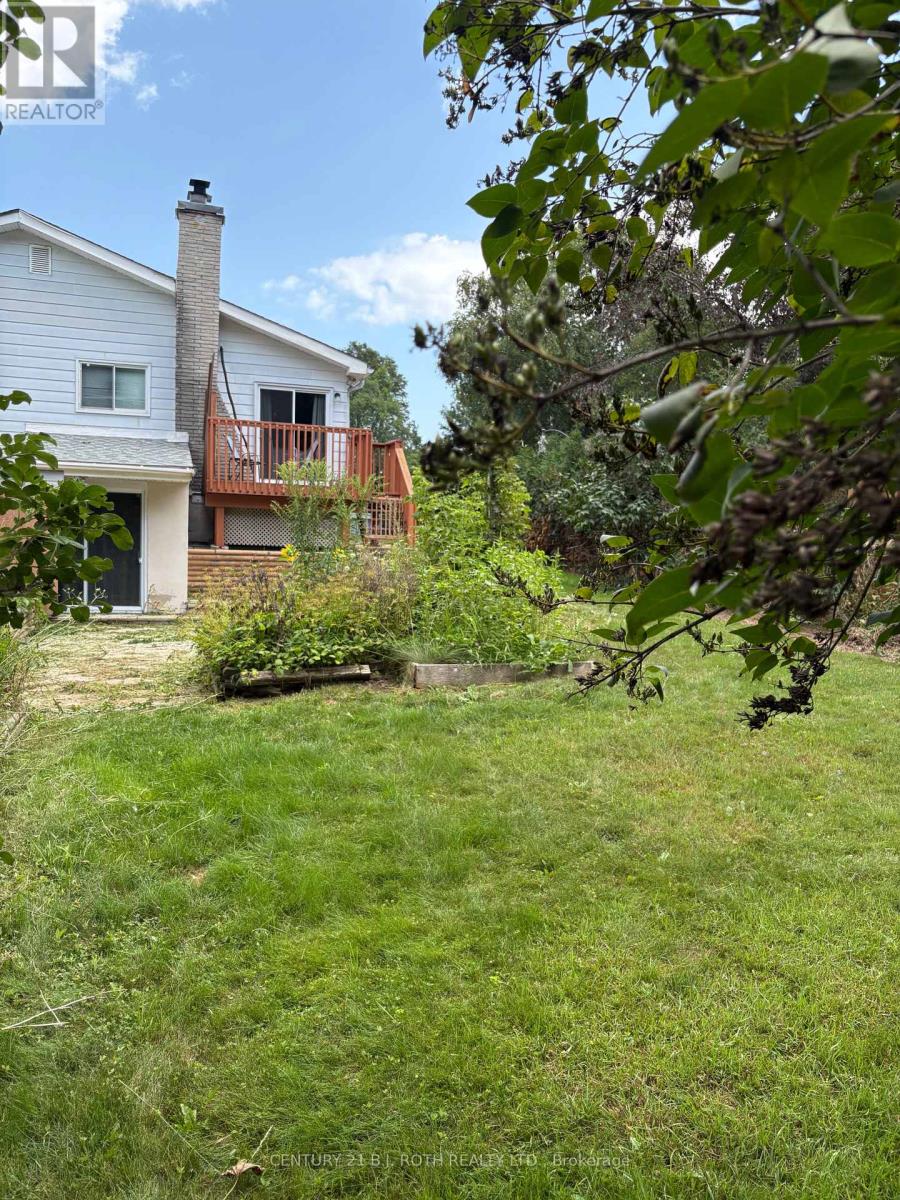 33 Beaumaur Drive, Penetanguishene, Ontario  L9M 1V7 - Photo 4 - S13716254