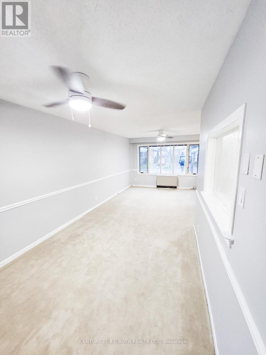33 Beaumaur Drive, Penetanguishene, Ontario  L9M 1V7 - Photo 7 - S13716254