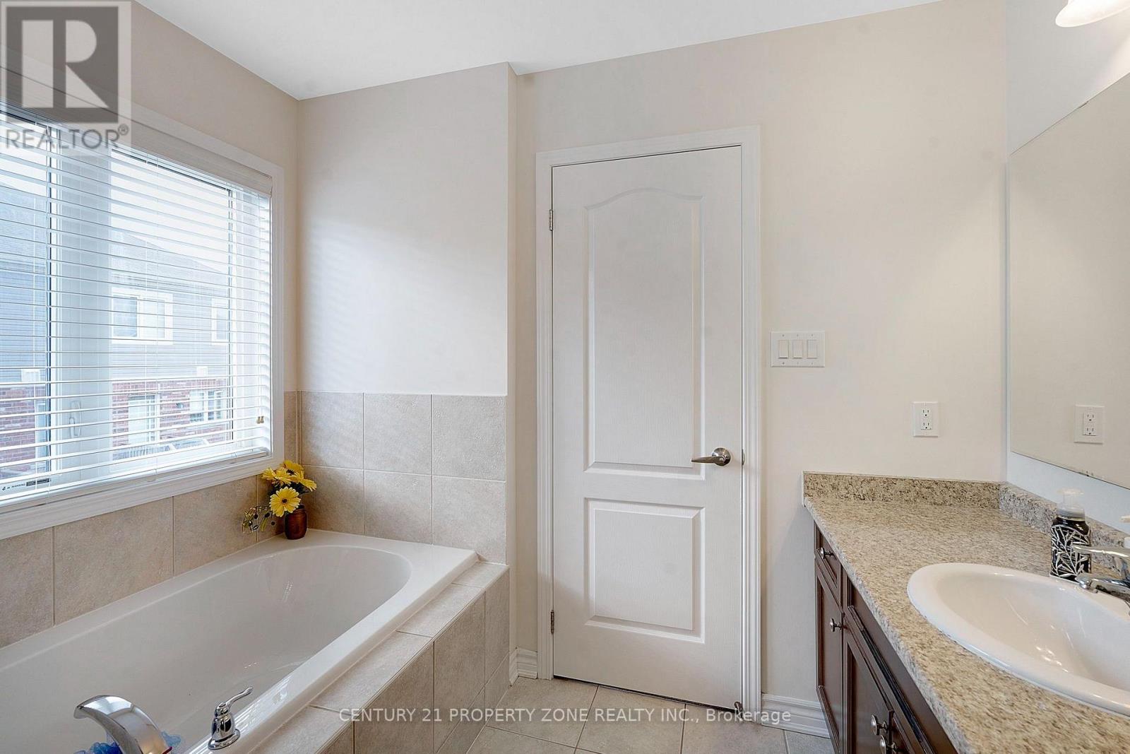 12 Lothbury Drive, Brampton, Ontario  L7A 4G7 - Photo 28 - W13716198