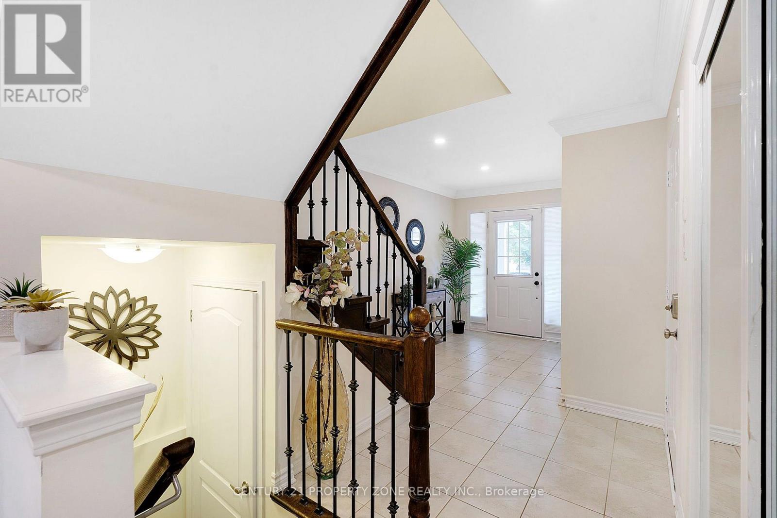 12 Lothbury Drive, Brampton, Ontario  L7A 4G7 - Photo 6 - W13716198