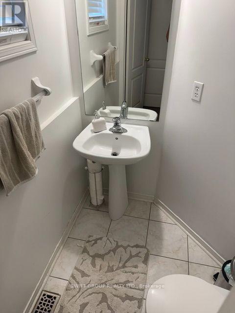 52 Florette Place, Brampton, Ontario  L7A 3G6 - Photo 4 - W13716220