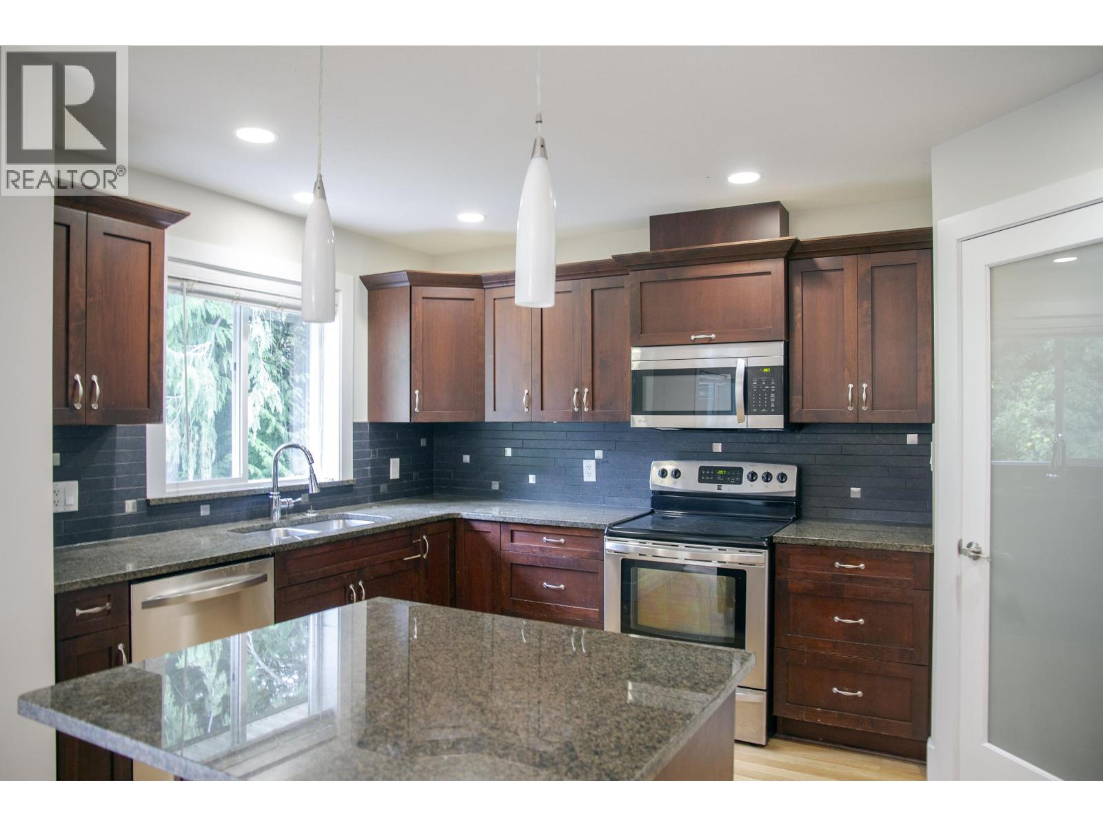 4995 Bay Road, Sechelt, British Columbia V7Z 0E9 - Photo 10 - R3152945
