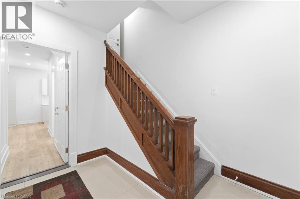 968 Main Street E Unit# Main, Hamilton, Ontario  L8M 1M8 - Photo 2 - 40858649