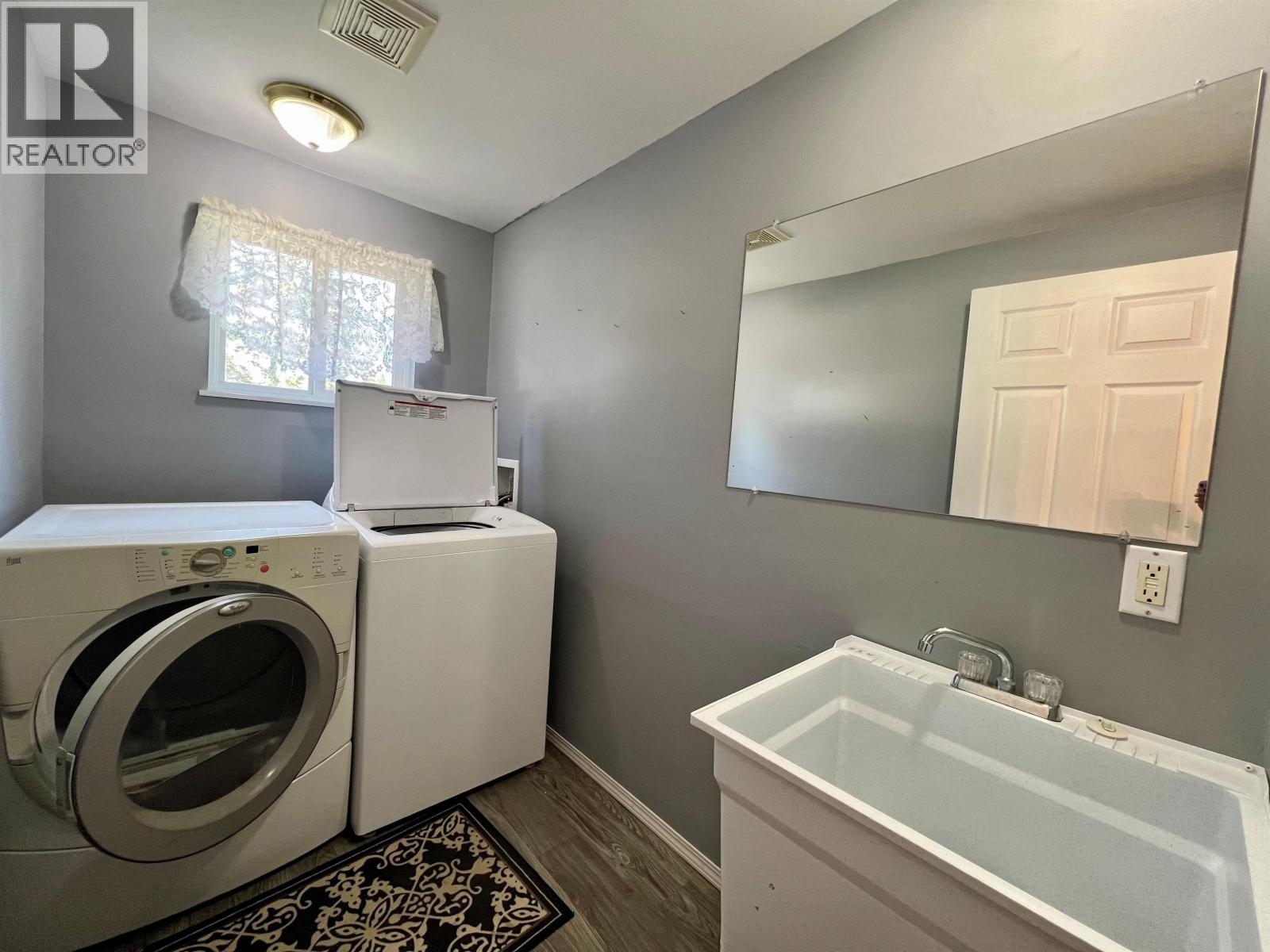 5396 Park Drive, 100 Mile House, British Columbia  V0K 2E1 - Photo 21 - R3159272