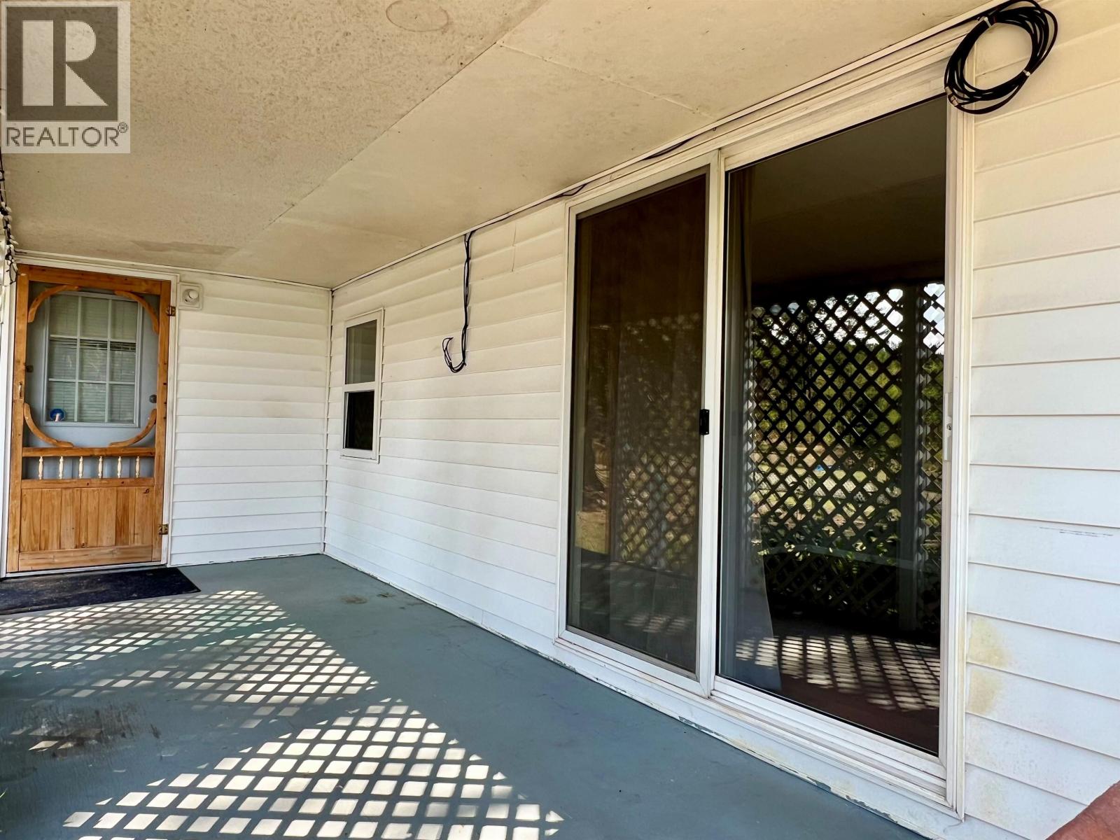 5396 Park Drive, 100 Mile House, British Columbia  V0K 2E1 - Photo 27 - R3159272