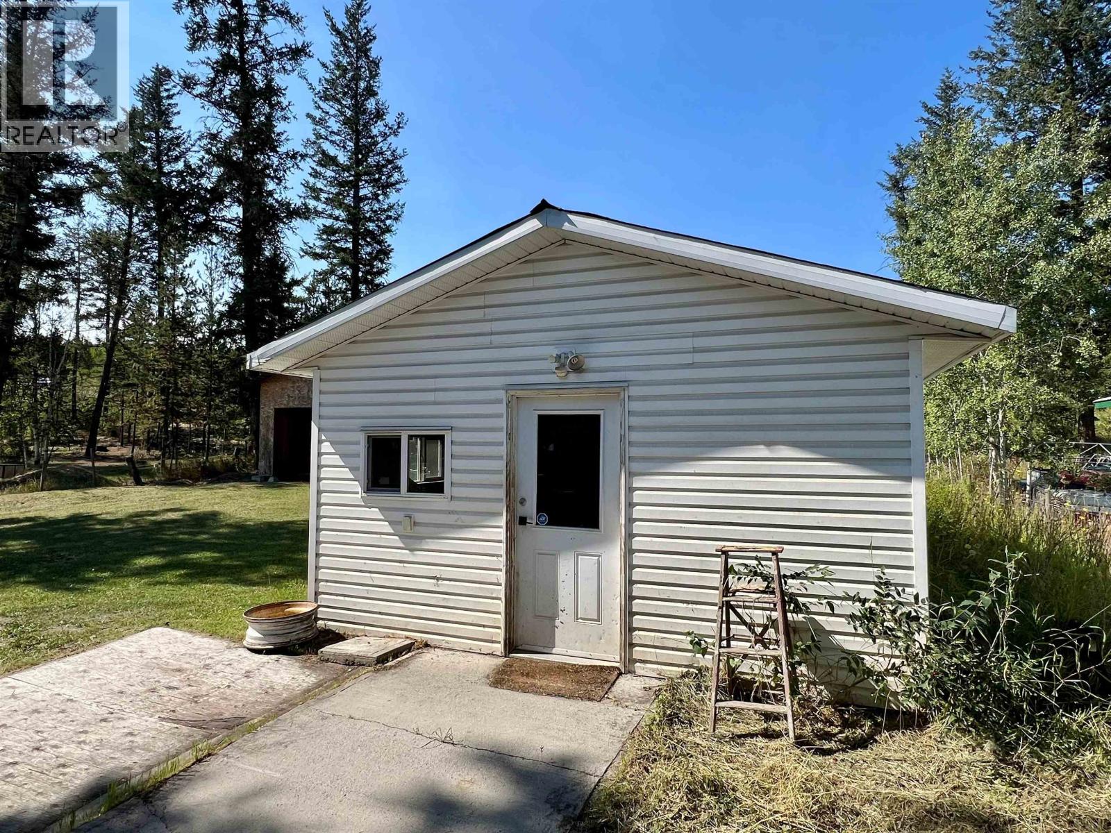 5396 Park Drive, 100 Mile House, British Columbia  V0K 2E1 - Photo 30 - R3159272