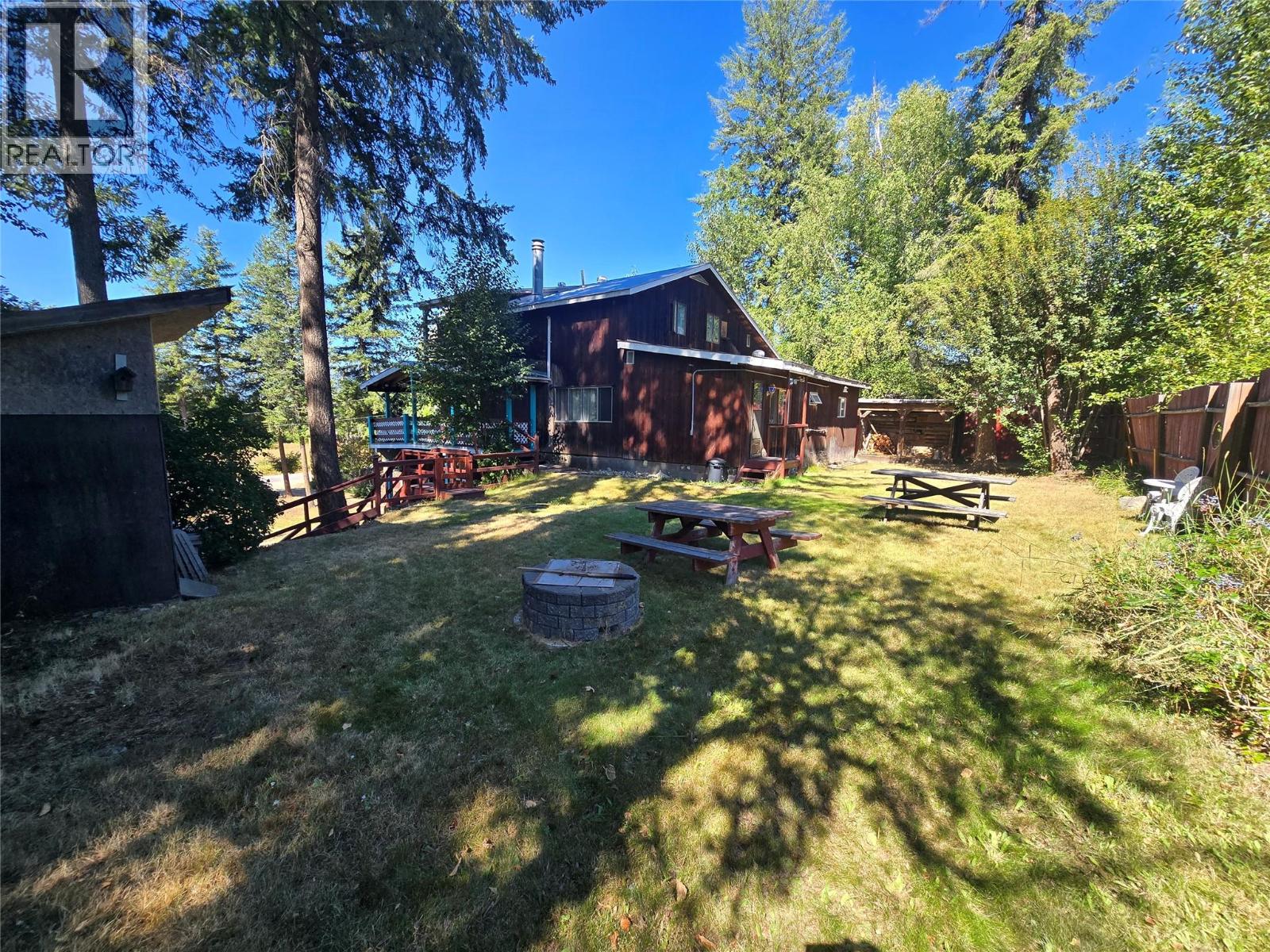 1037 Raft River Road, Clearwater, British Columbia  V0E 1N1 - Photo 2 - 10398907