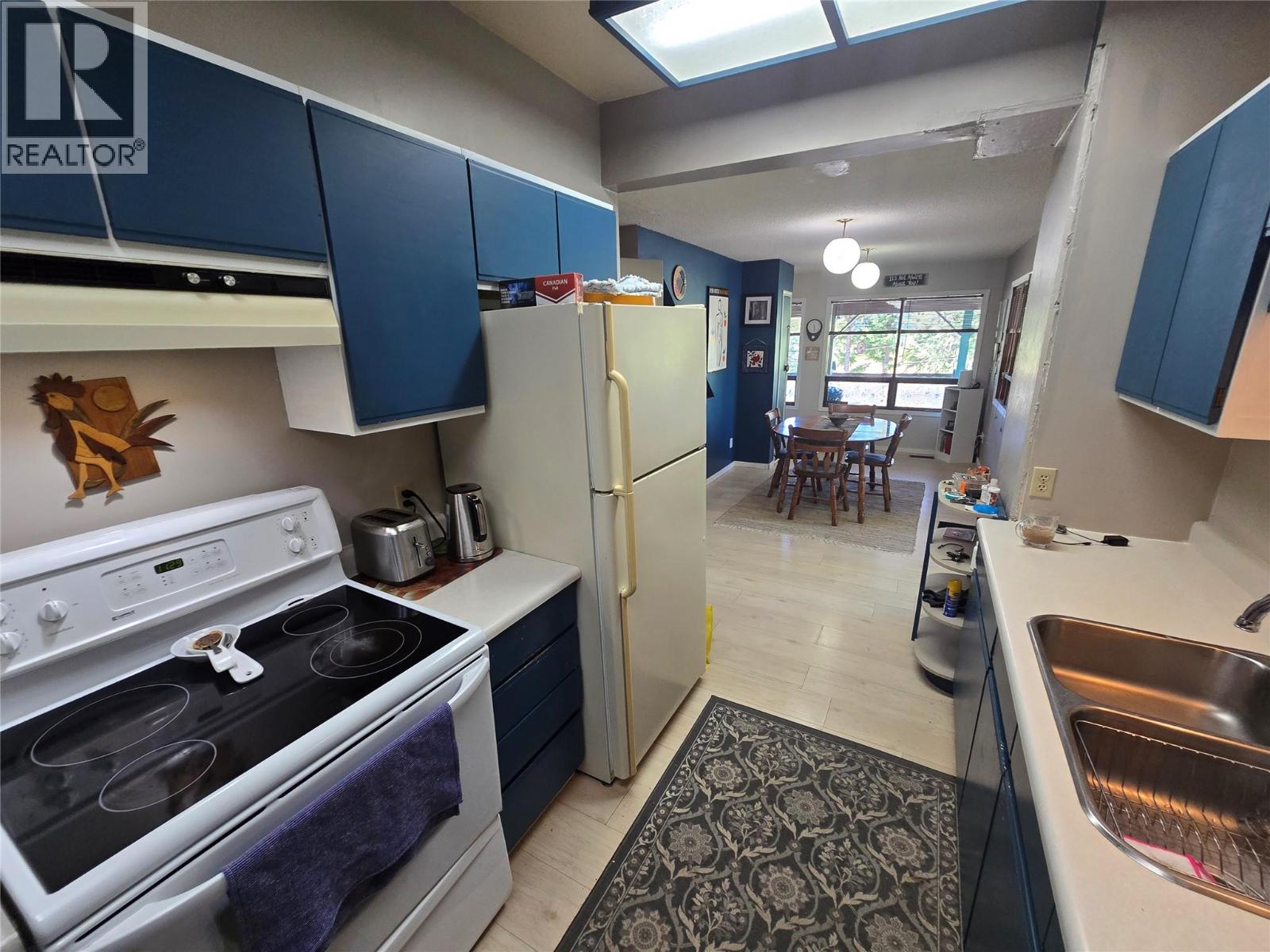 1037 Raft River Road, Clearwater, British Columbia  V0E 1N1 - Photo 4 - 10398907