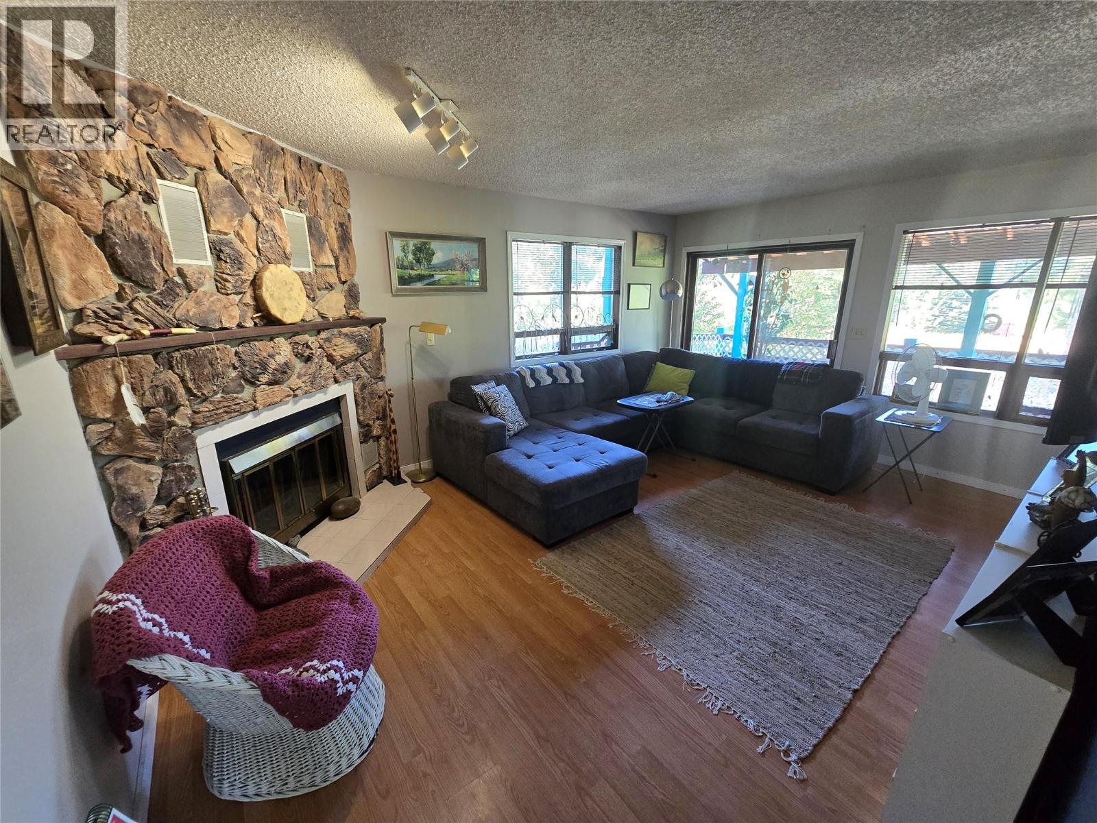 1037 Raft River Road, Clearwater, British Columbia  V0E 1N1 - Photo 7 - 10398907