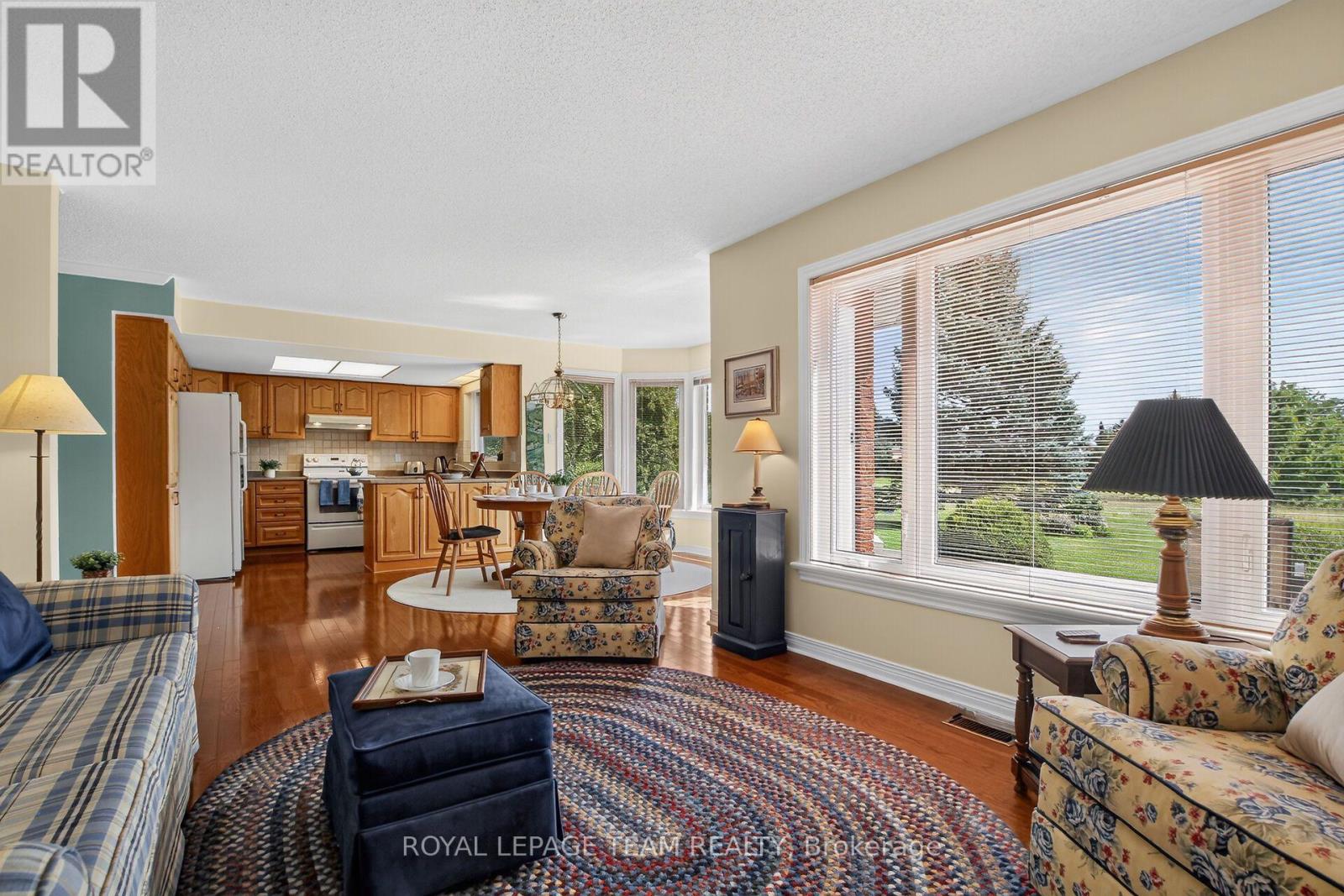 19 Slade Crescent, Ottawa, Ontario  K2K 2L1 - Photo 4 - X13716284