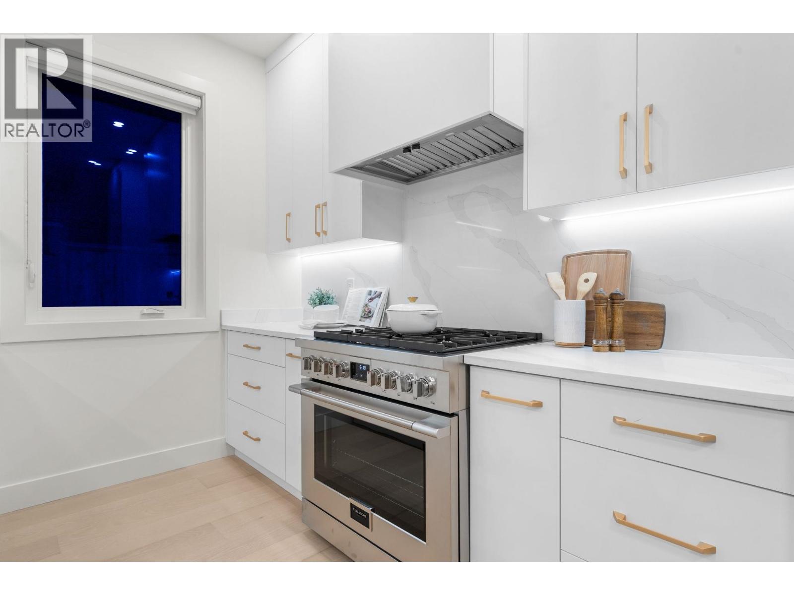 1 1582 E 2nd Avenue, Vancouver, British Columbia V5N 1C7 - Photo 19 - R3159258