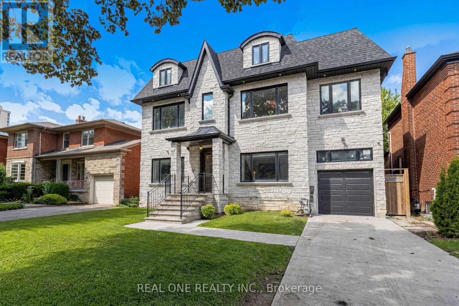 100 RIDELLE AVENUE, Toronto, Ontario
