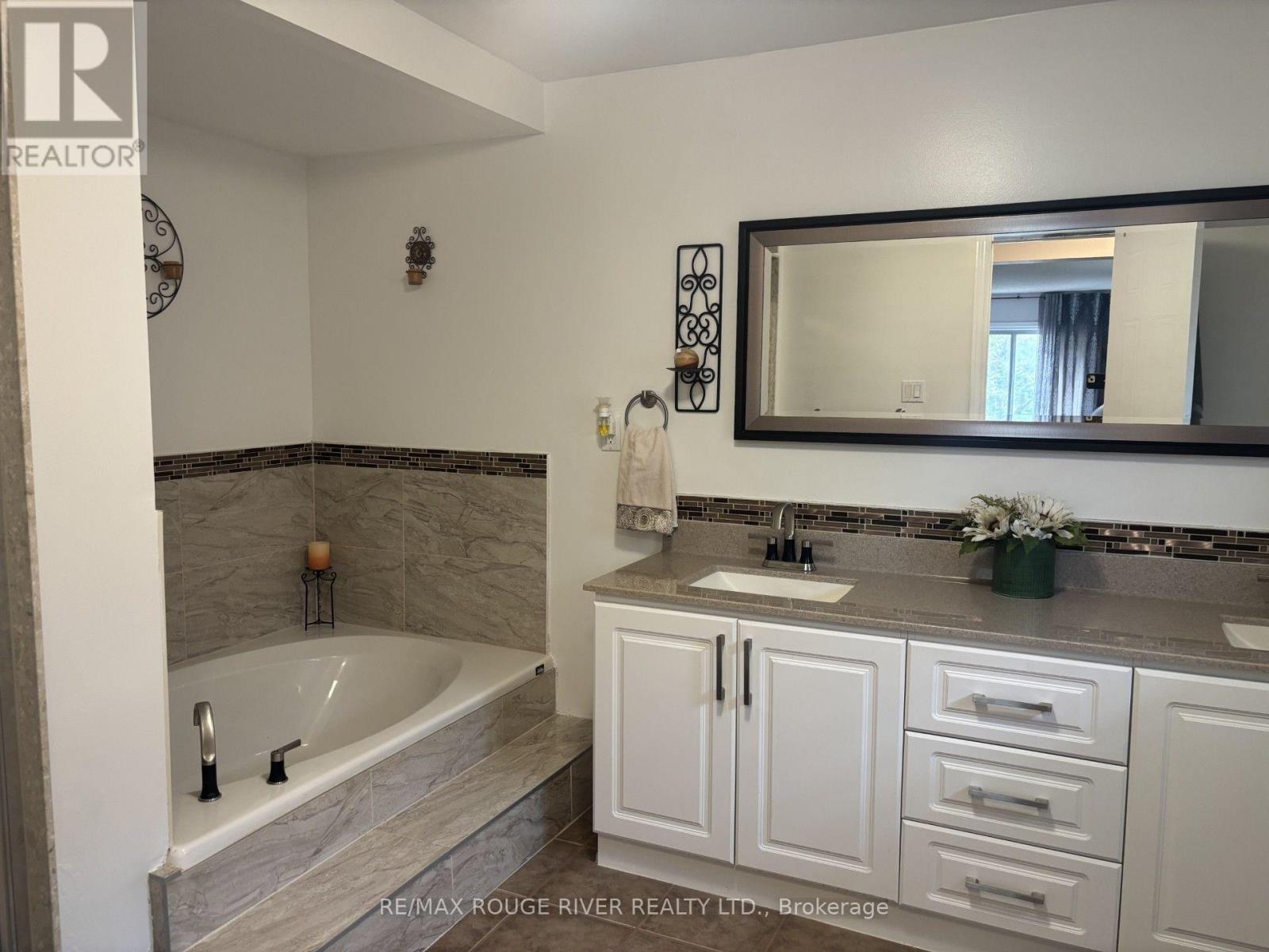 45 Rotherglen Road N, Ajax, Ontario  L1T 1S8 - Photo 23 - E13589990