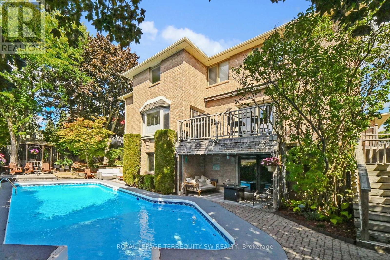 8 Chalmers Court, Brampton, Ontario  L6Z 3G9 - Photo 33 - W13716268
