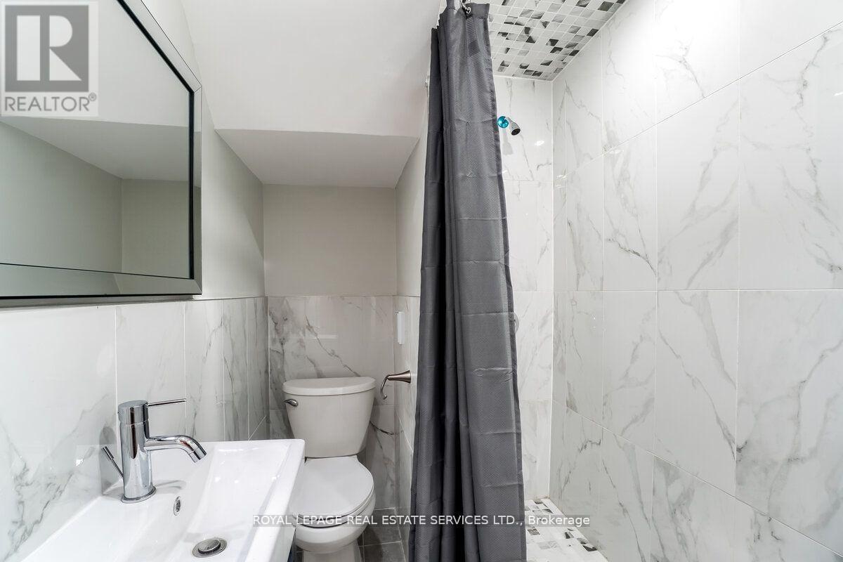 31 Tyndall Avenue, Toronto, Ontario  M6K 2E9 - Photo 12 - W13716274