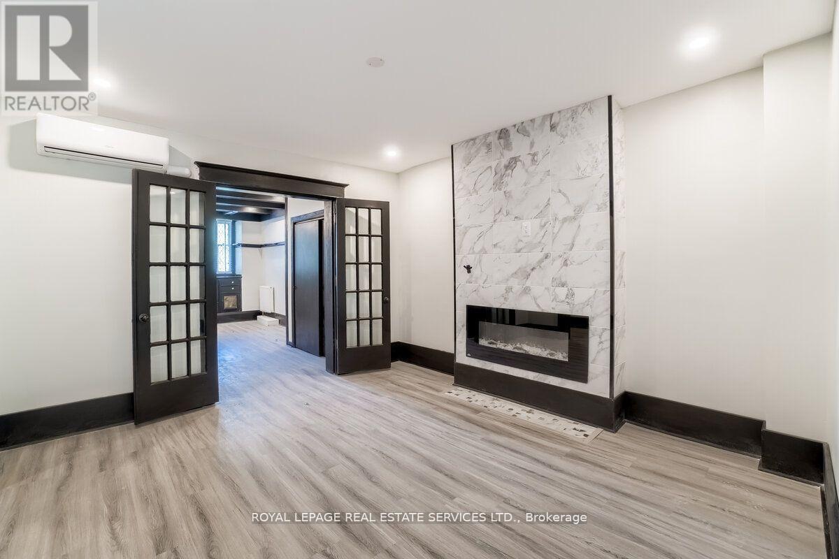31 Tyndall Avenue, Toronto, Ontario  M6K 2E9 - Photo 4 - W13716274