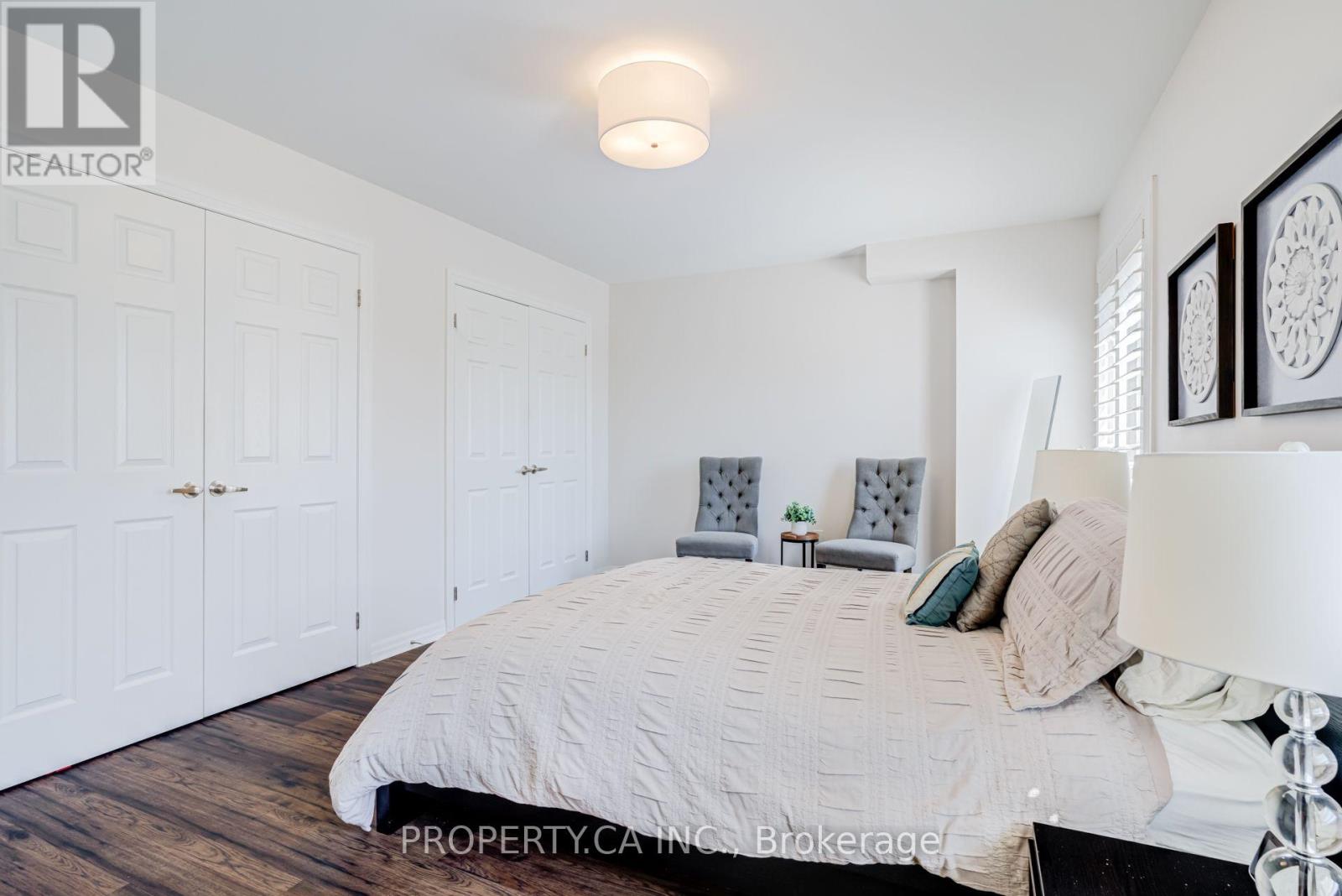 1226 Azinger Lane, Mississauga, Ontario  L5E 0A7 - Photo 17 - W13716278