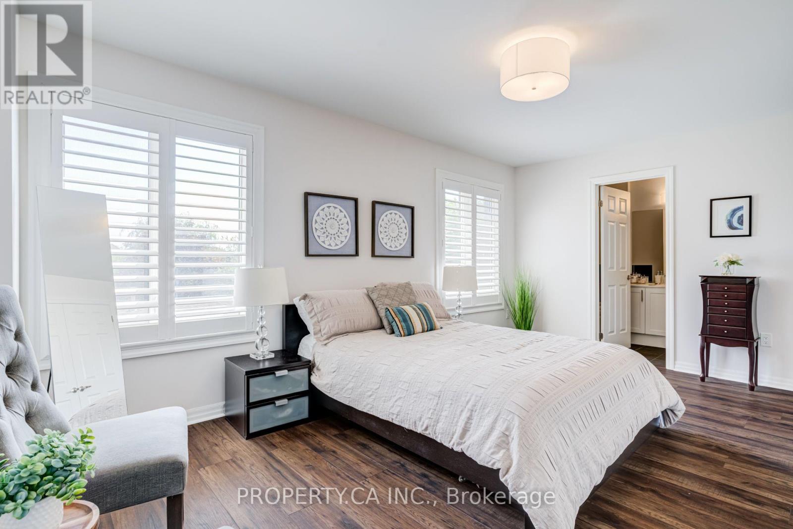 1226 Azinger Lane, Mississauga, Ontario  L5E 0A7 - Photo 18 - W13716278