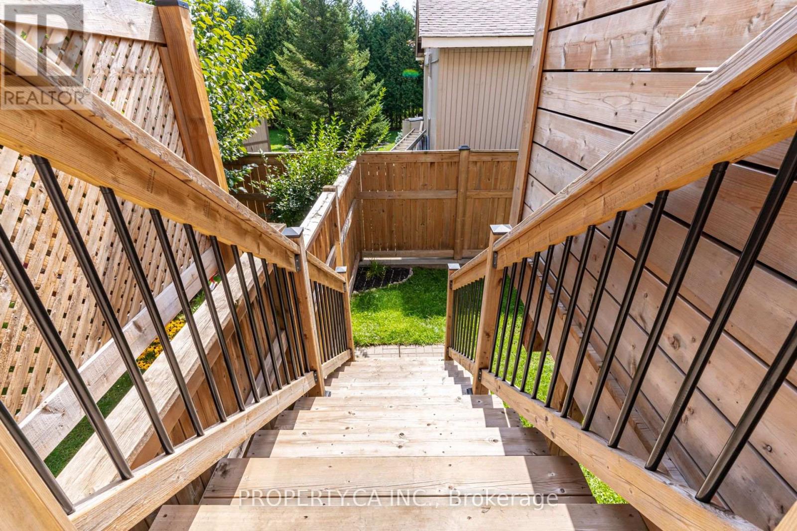 1226 Azinger Lane, Mississauga, Ontario  L5E 0A7 - Photo 37 - W13716278