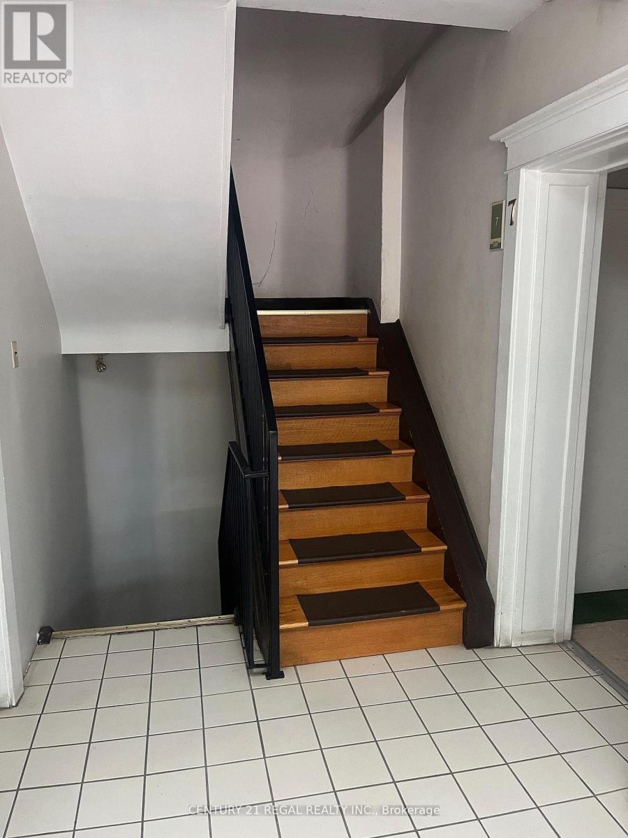 1384 King Street W, Toronto, Ontario  M6K 1H5 - Photo 3 - W13716282