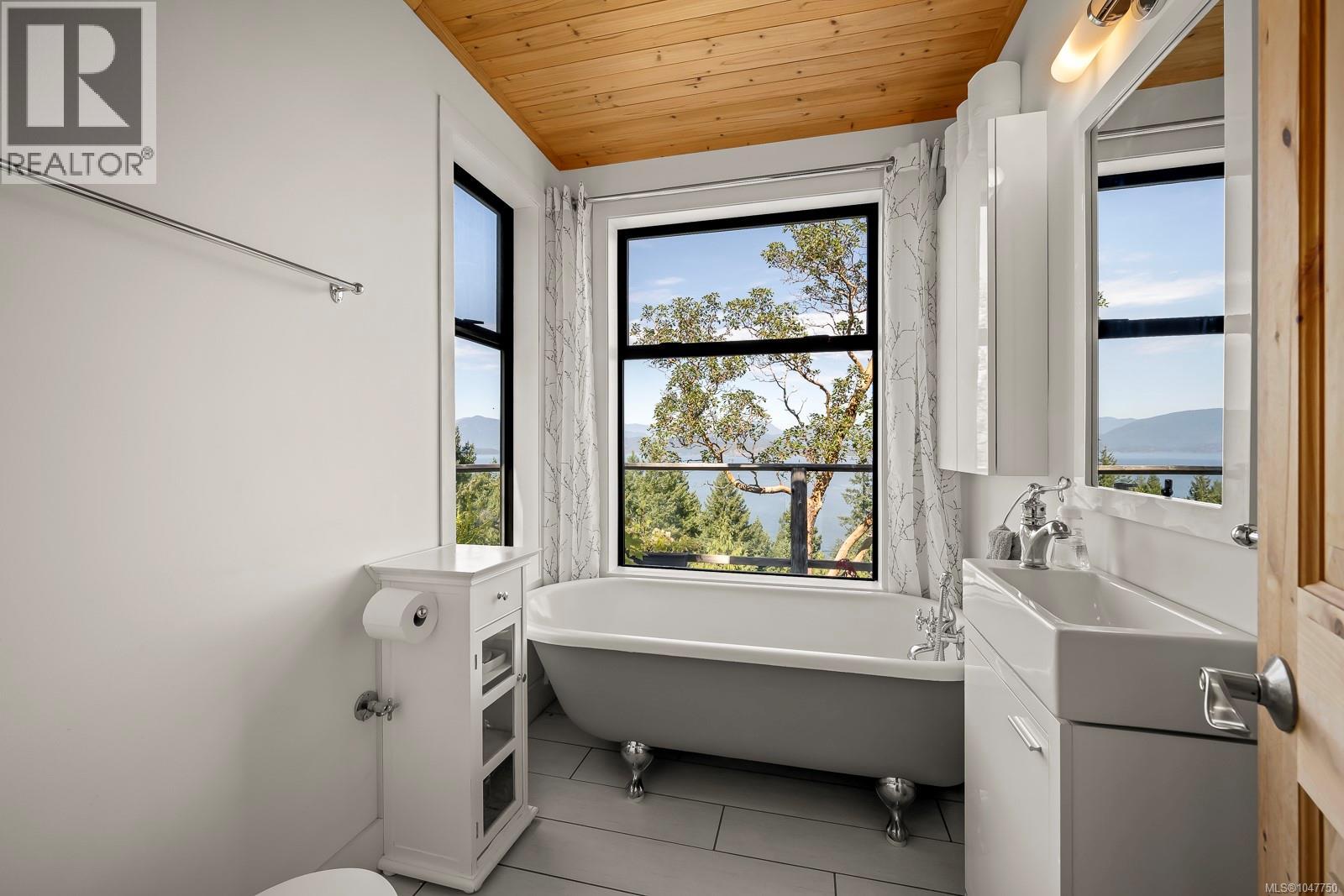 1710 Tiber Bay Rd, Cortes Island, British Columbia  V0P 1K0 - Photo 19 - 1047750
