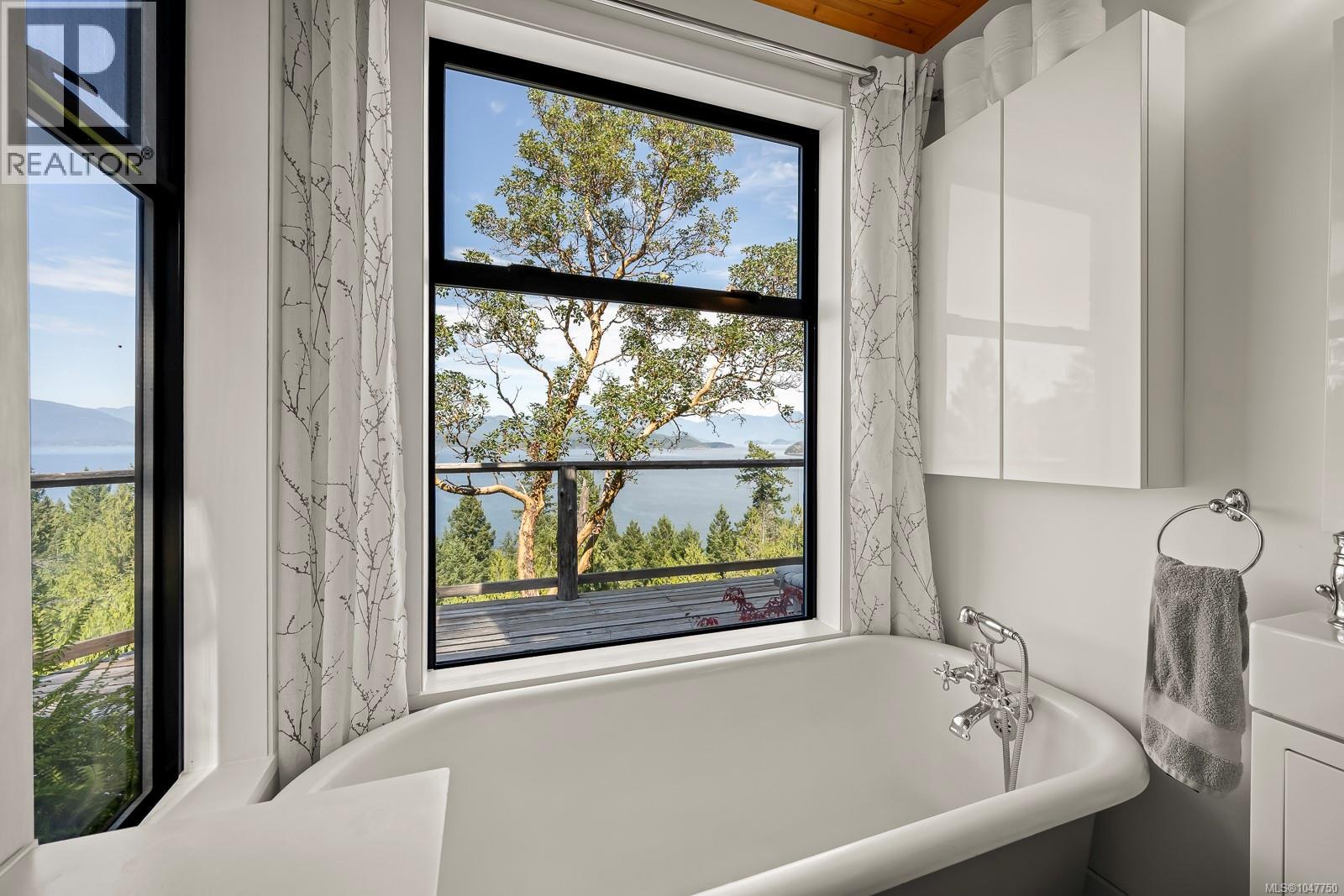 1710 Tiber Bay Rd, Cortes Island, British Columbia  V0P 1K0 - Photo 21 - 1047750