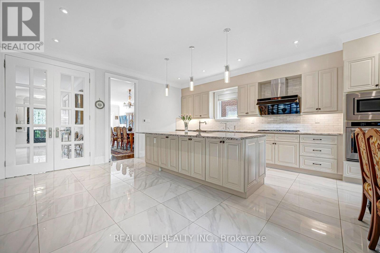 100 Ridelle Avenue, Toronto, Ontario  M6B 1J6 - Photo 17 - C13715548